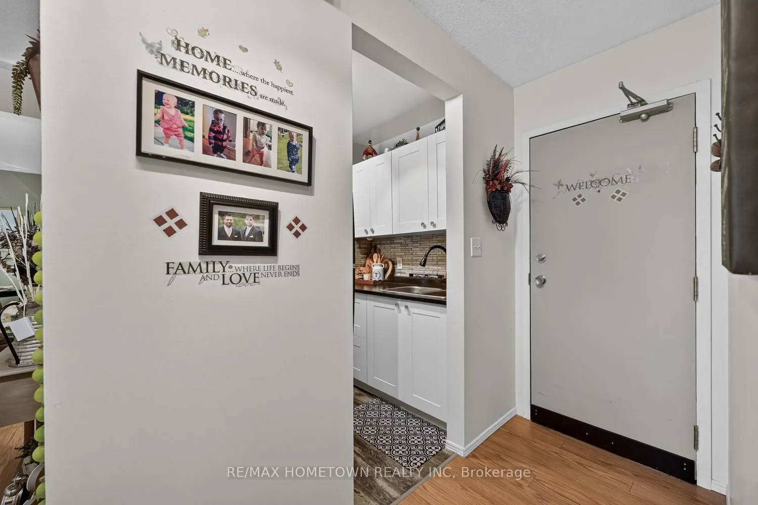 14 Charlotte Place #16