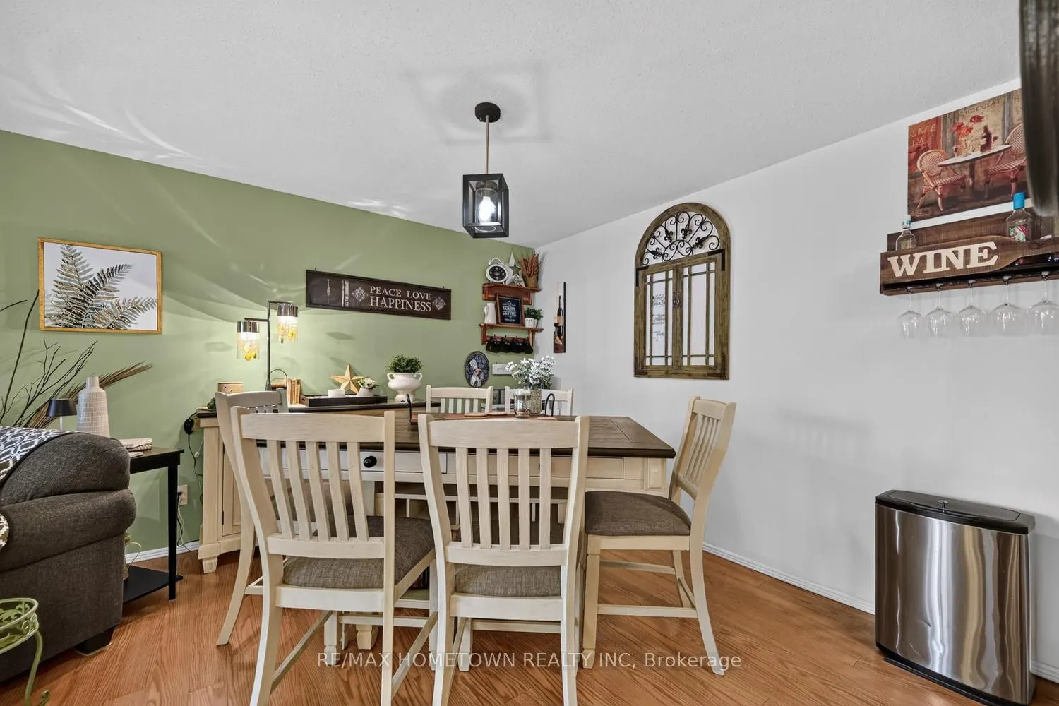 14 Charlotte Place #16