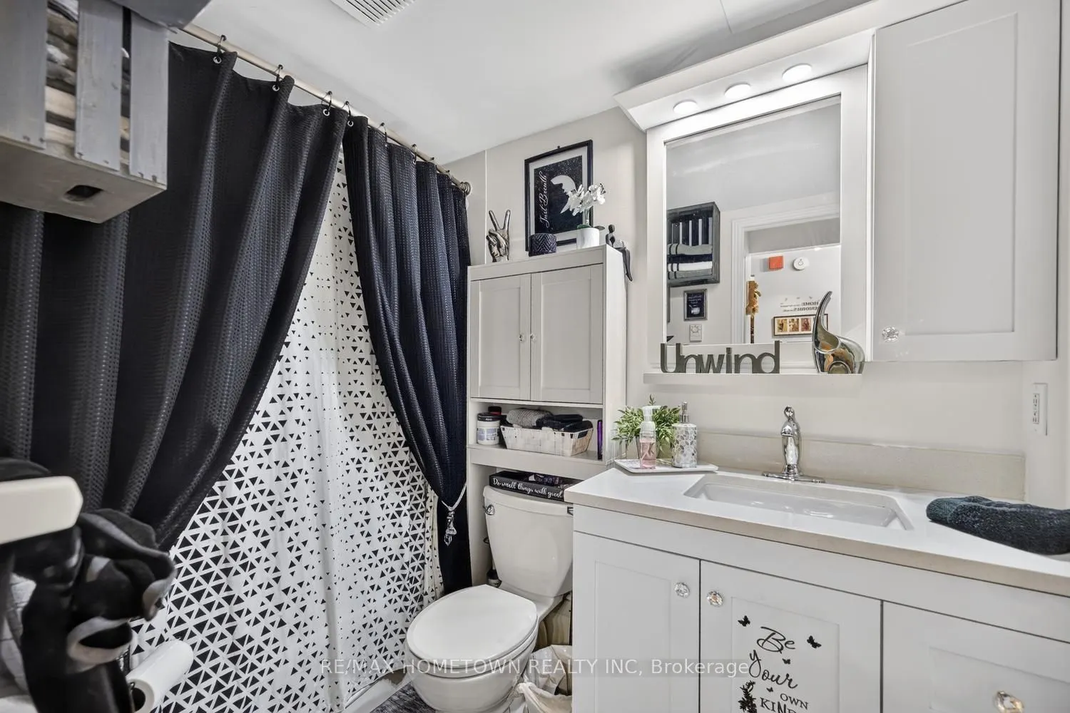 14 Charlotte Place #16