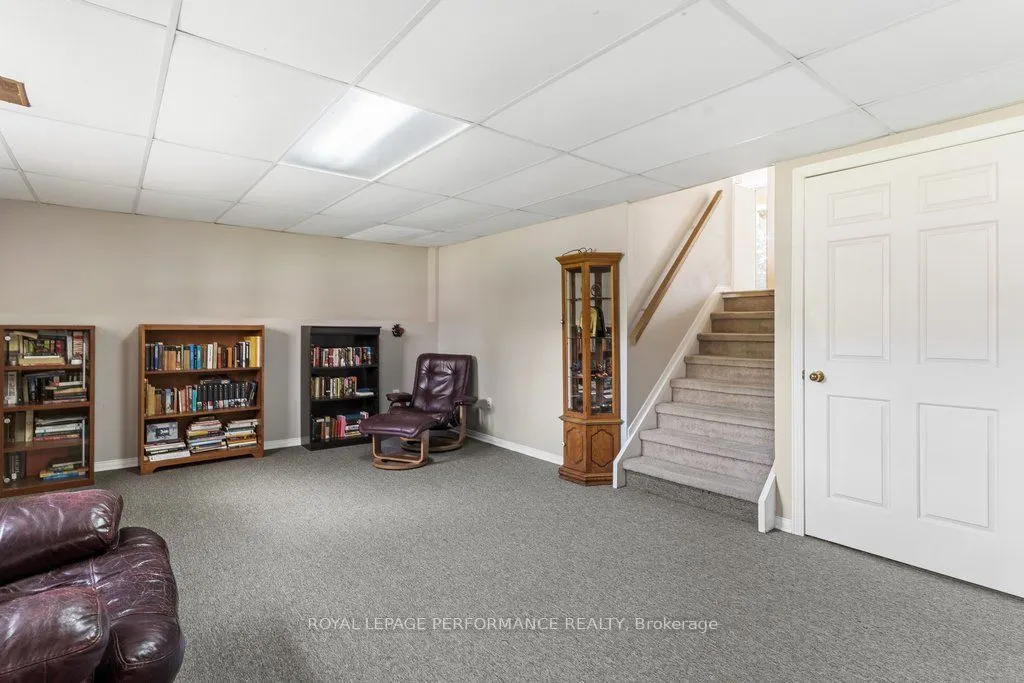 5529 Woodeden Drive