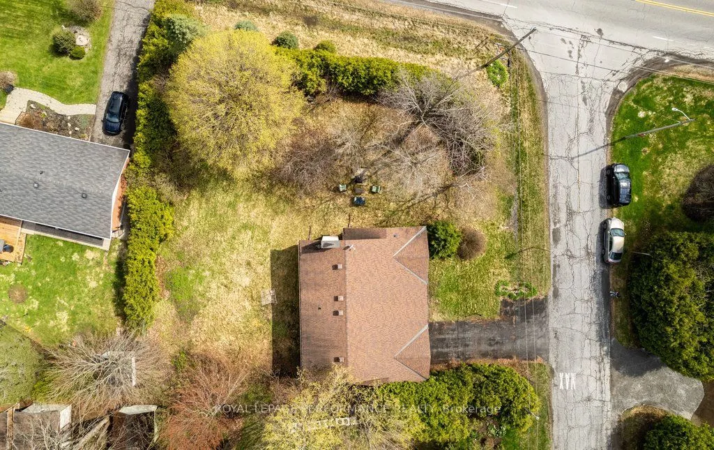 5529 Woodeden Drive