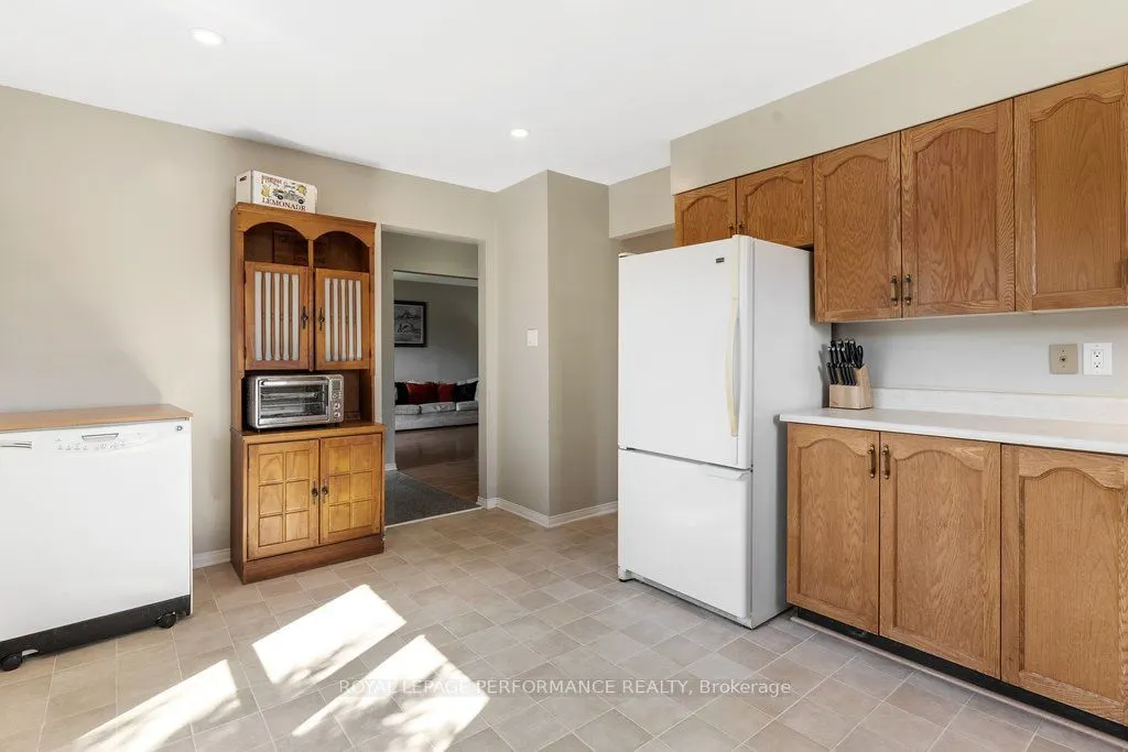 5529 Woodeden Drive