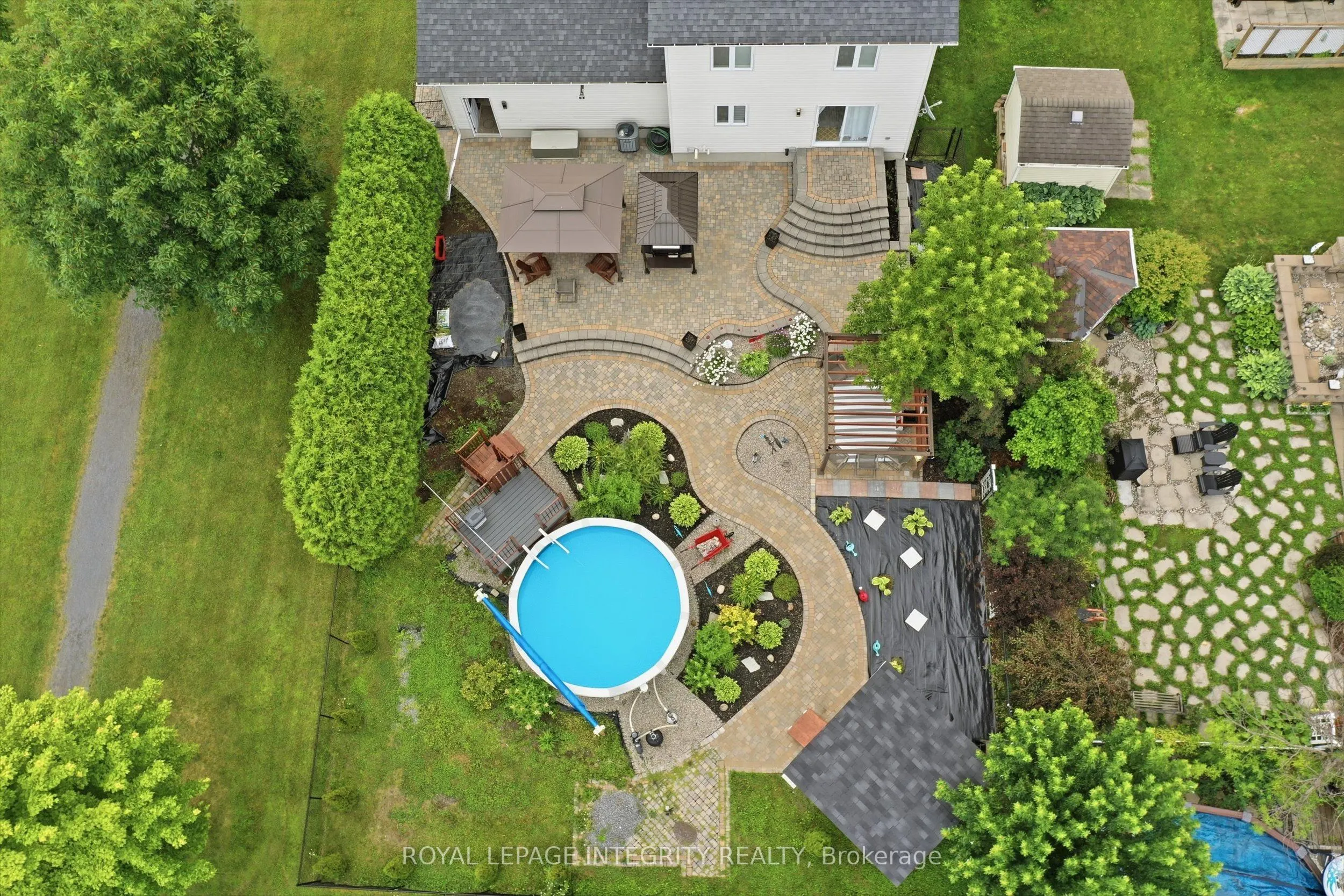 36 Frontenac Boulevard