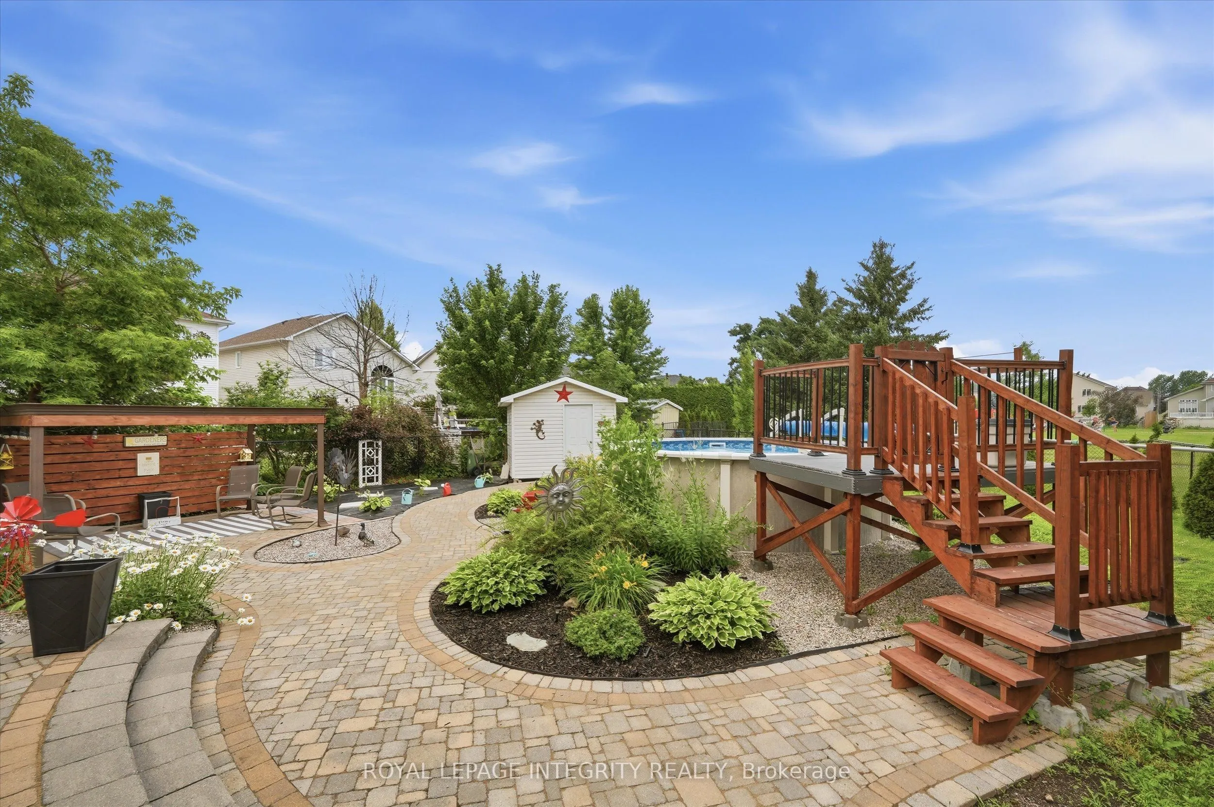 36 Frontenac Boulevard