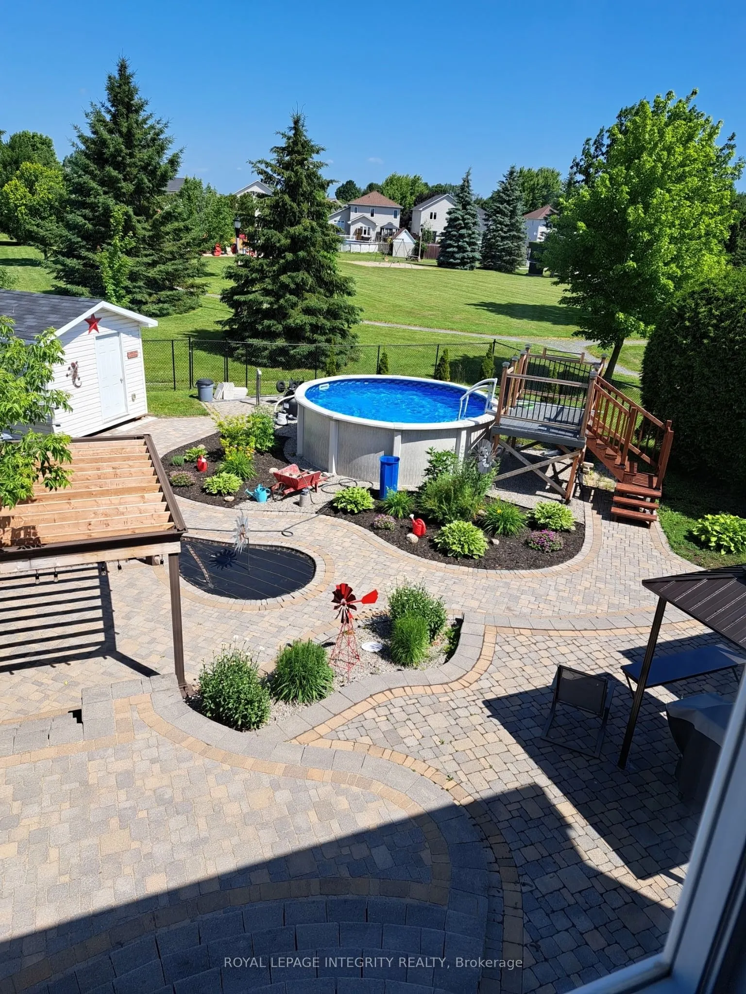 36 Frontenac Boulevard