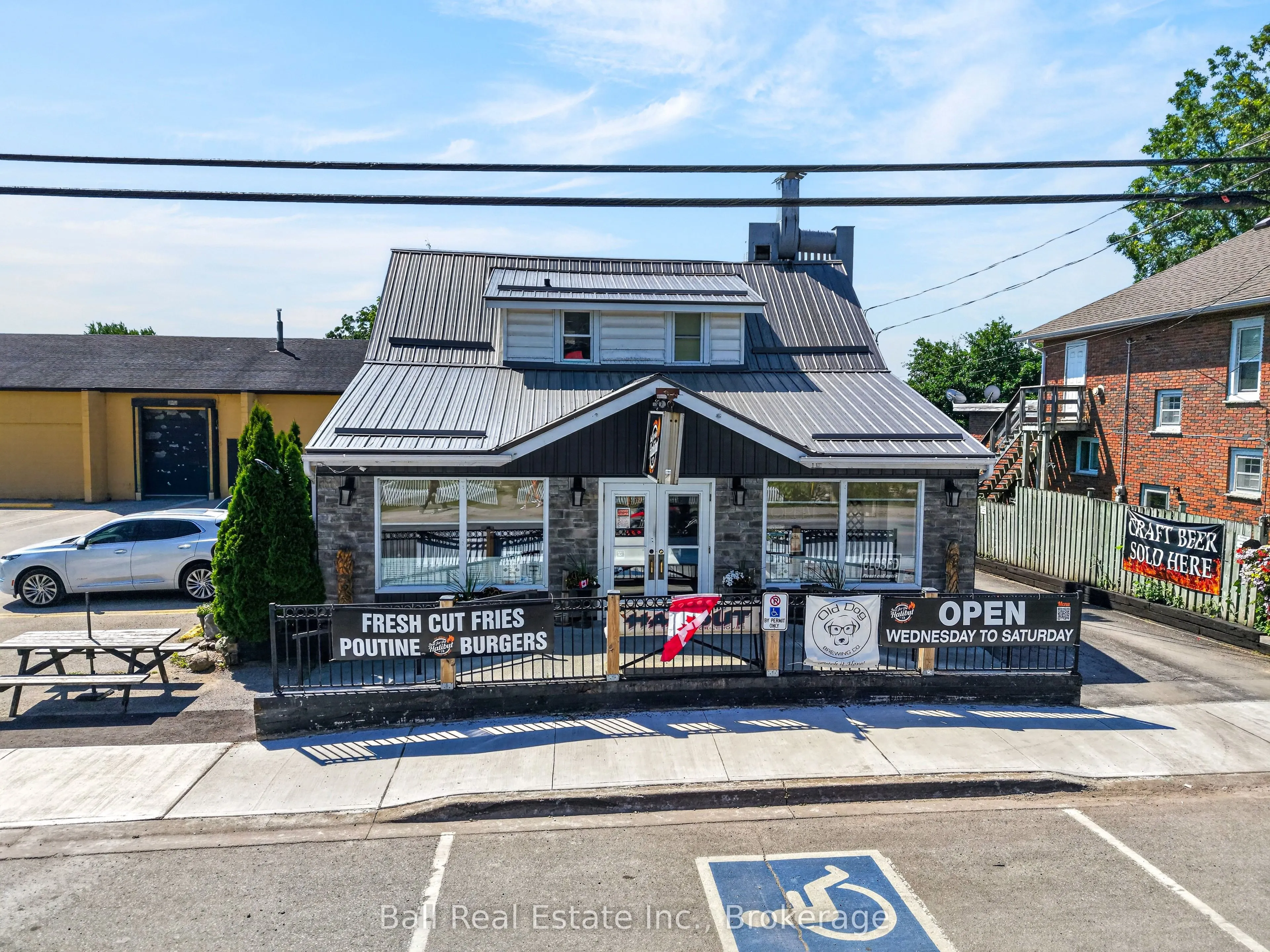 17 King Street E