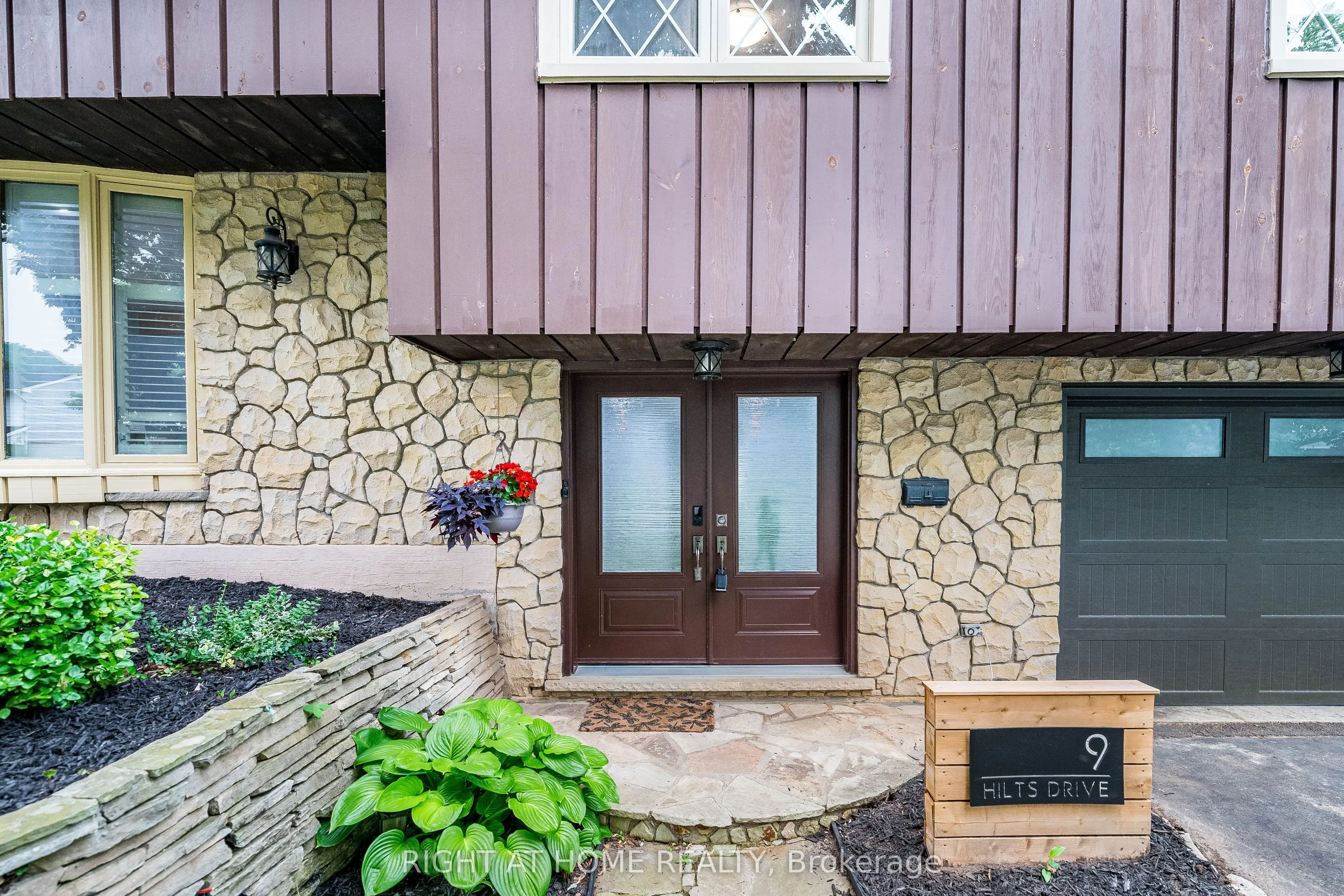 9 Hilts Drive