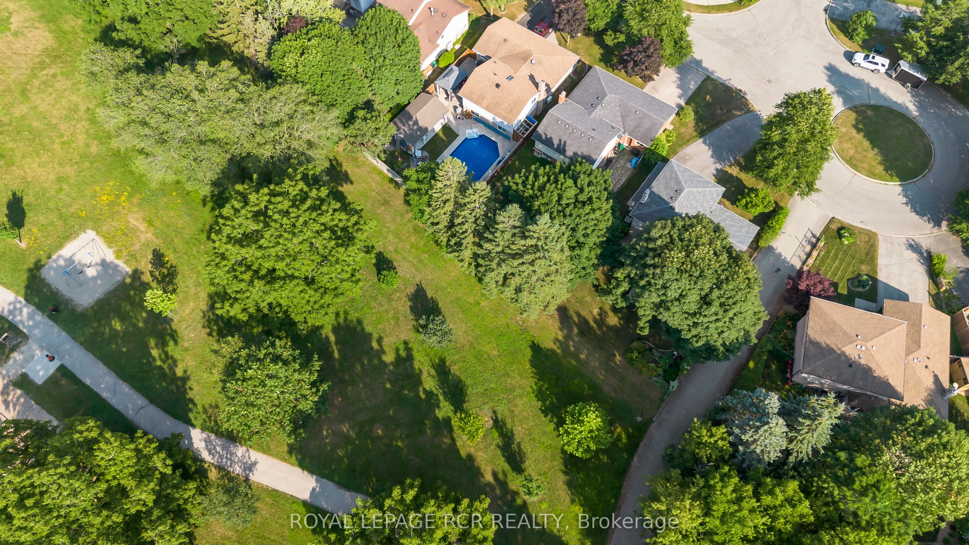 137 White Pine Crescent