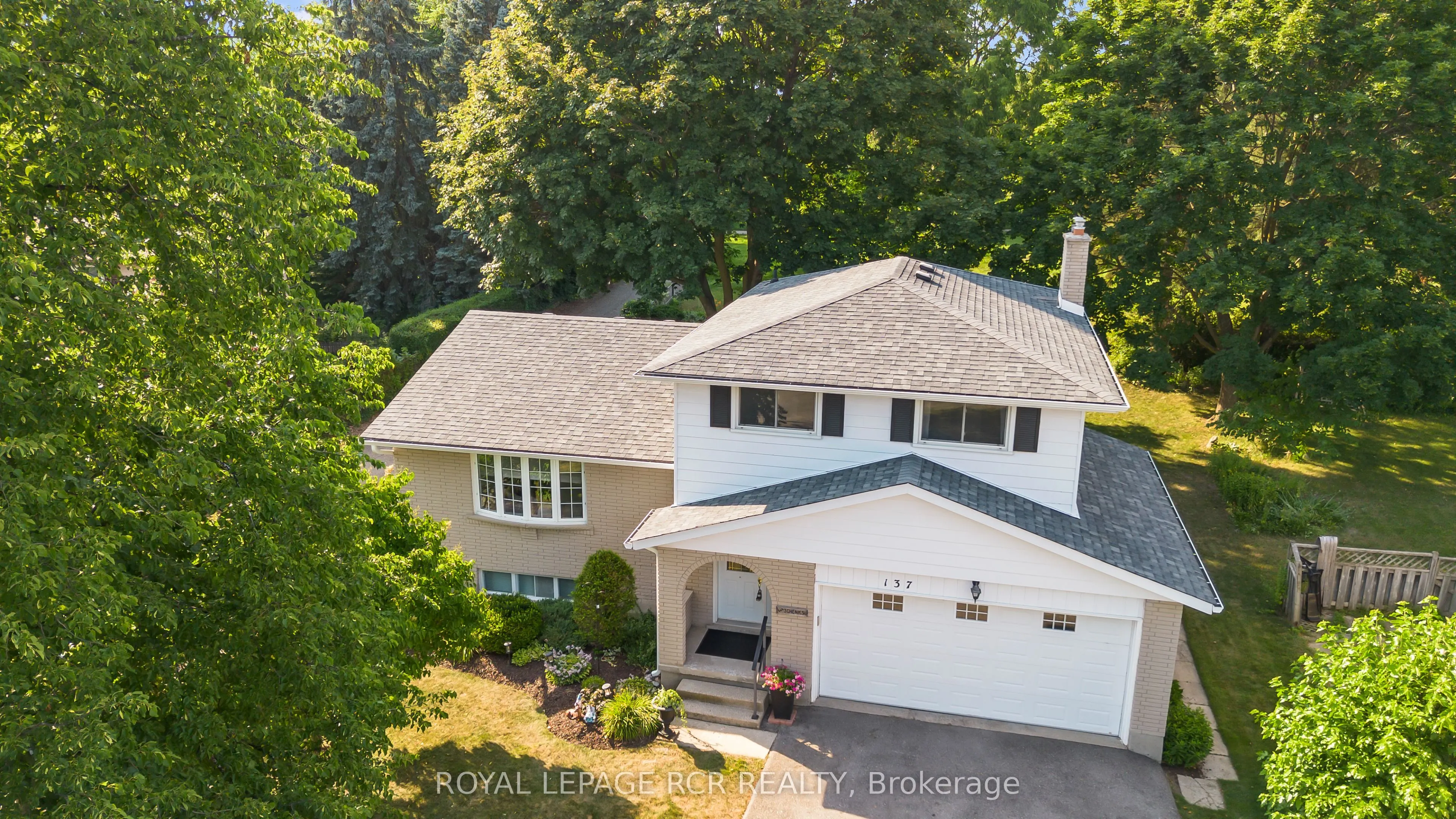 137 White Pine Crescent