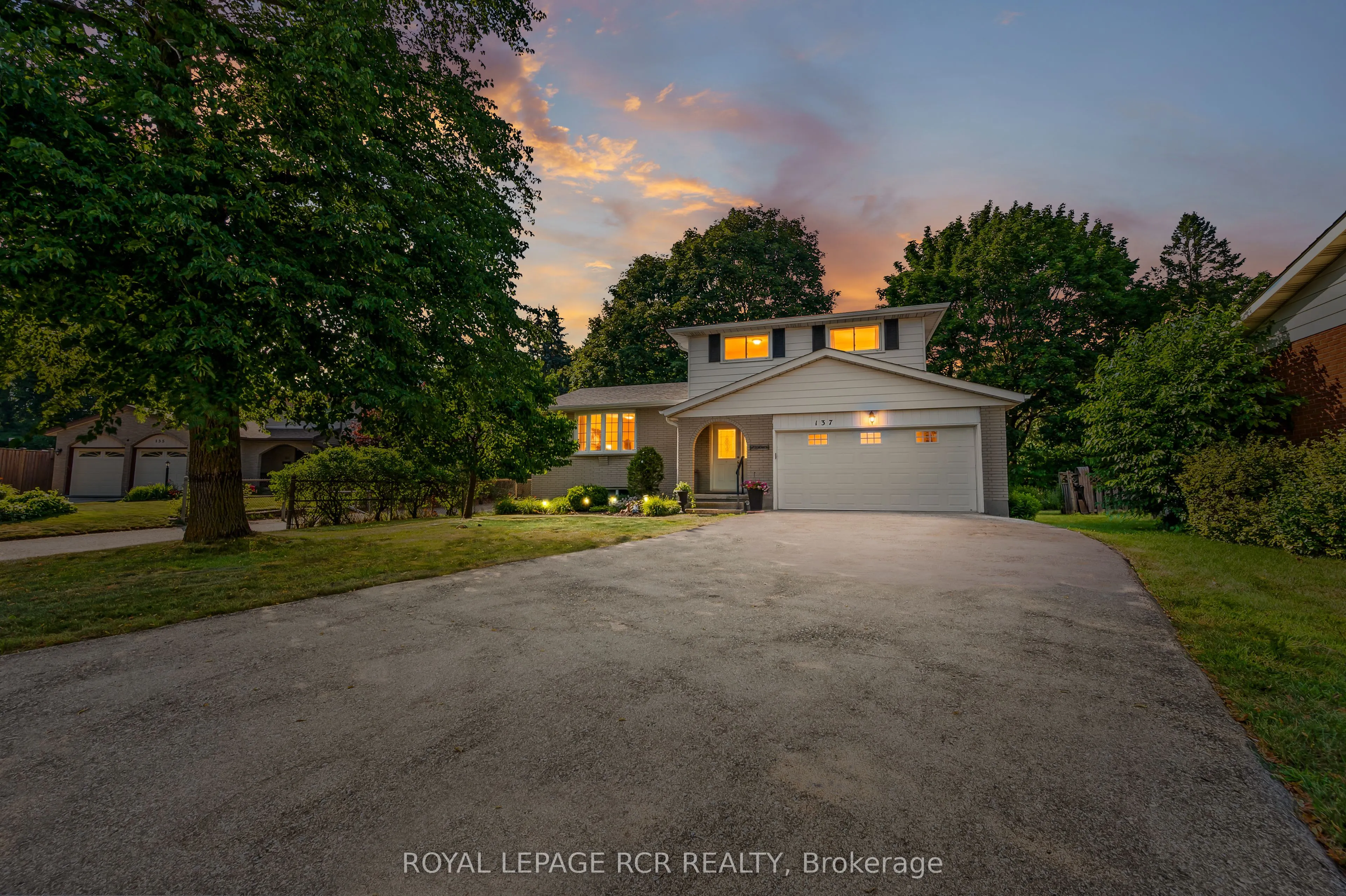 137 White Pine Crescent