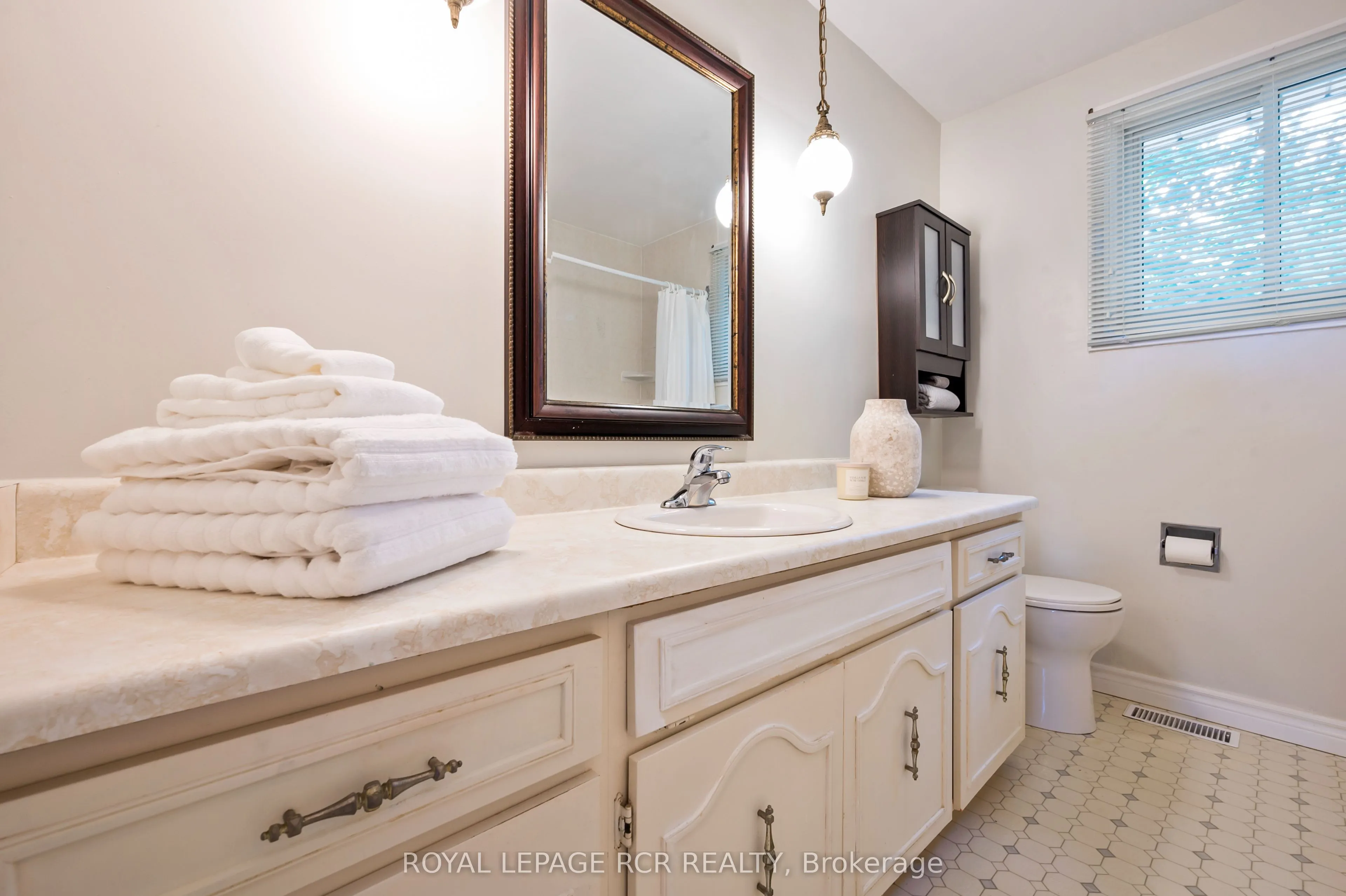 137 White Pine Crescent