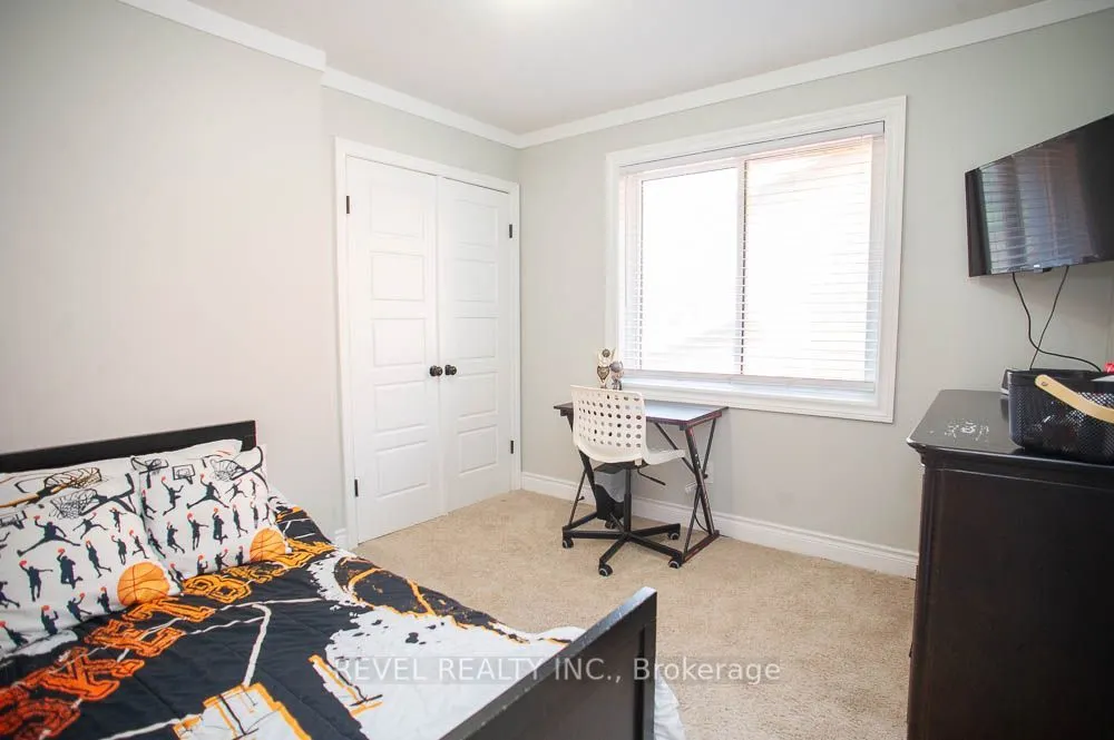 7 Cooper Court