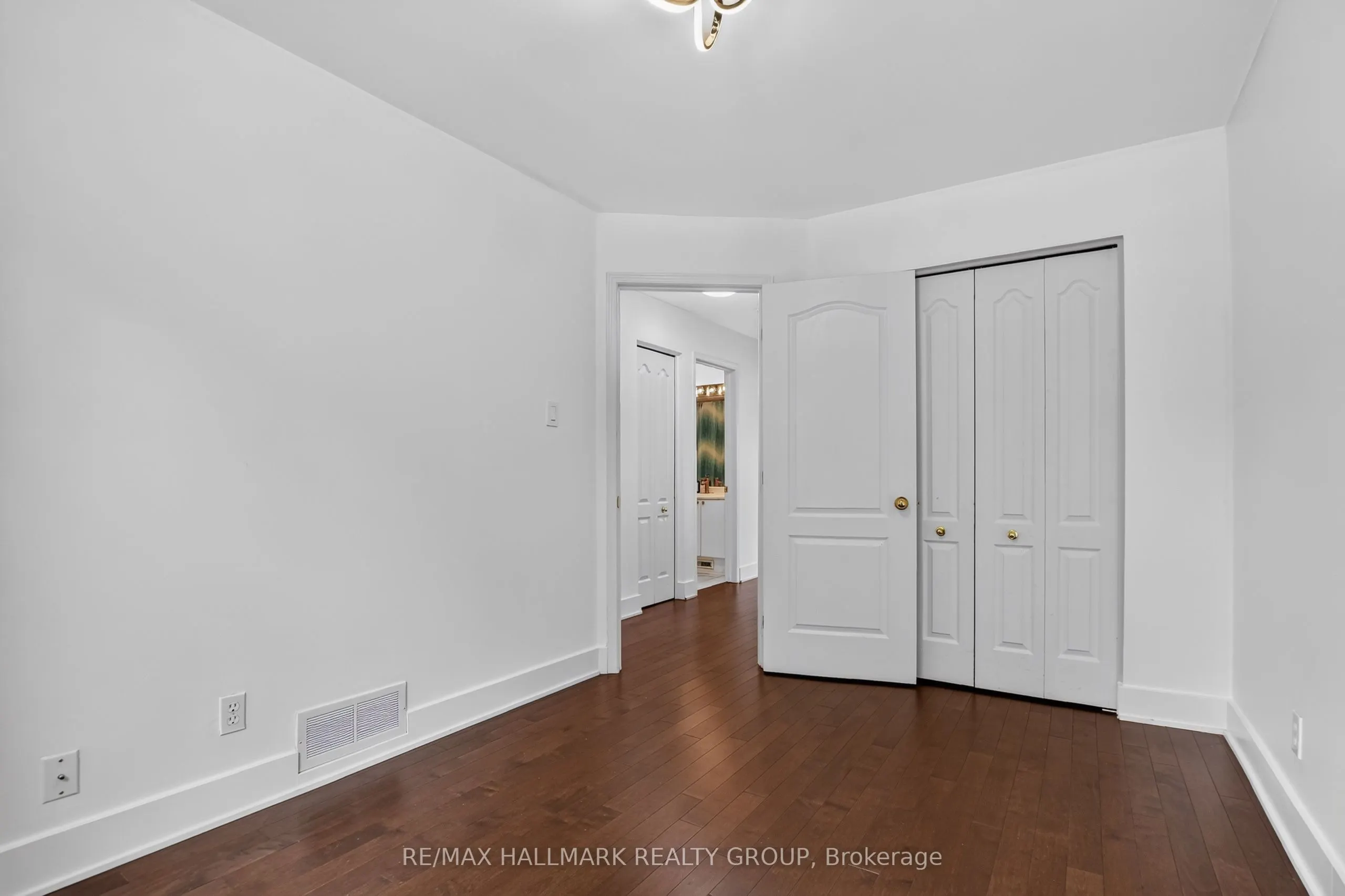 23 Whitegate Crescent