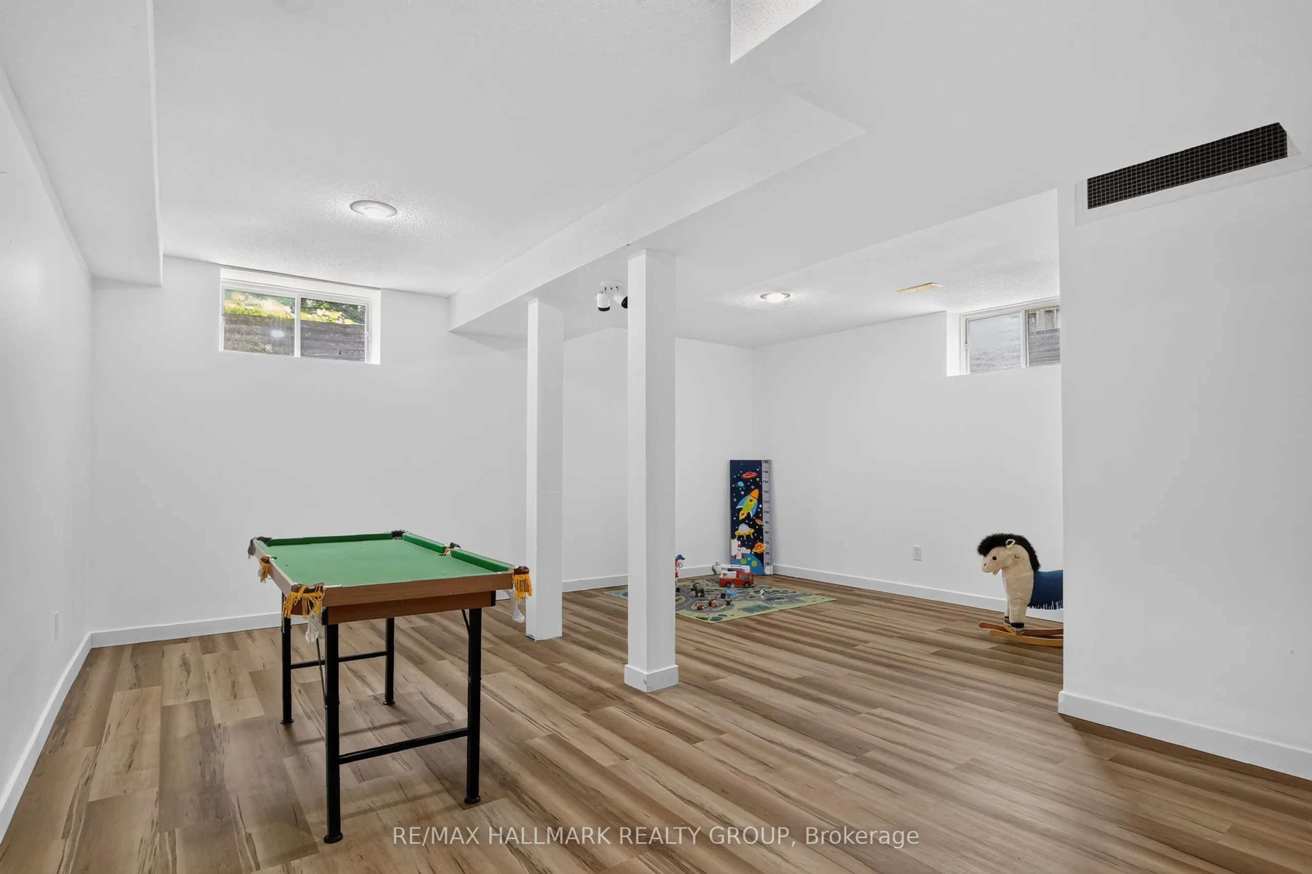 23 Whitegate Crescent