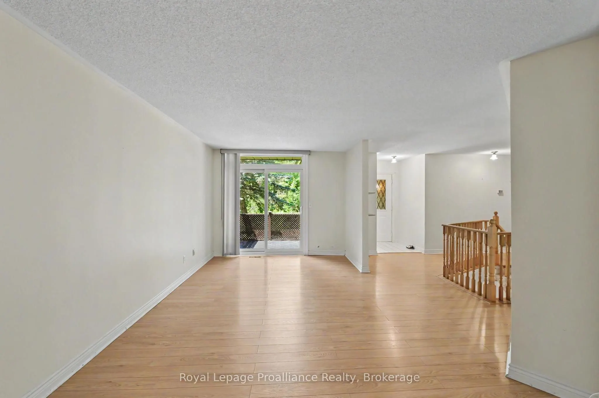 245 Elgin Street W #201