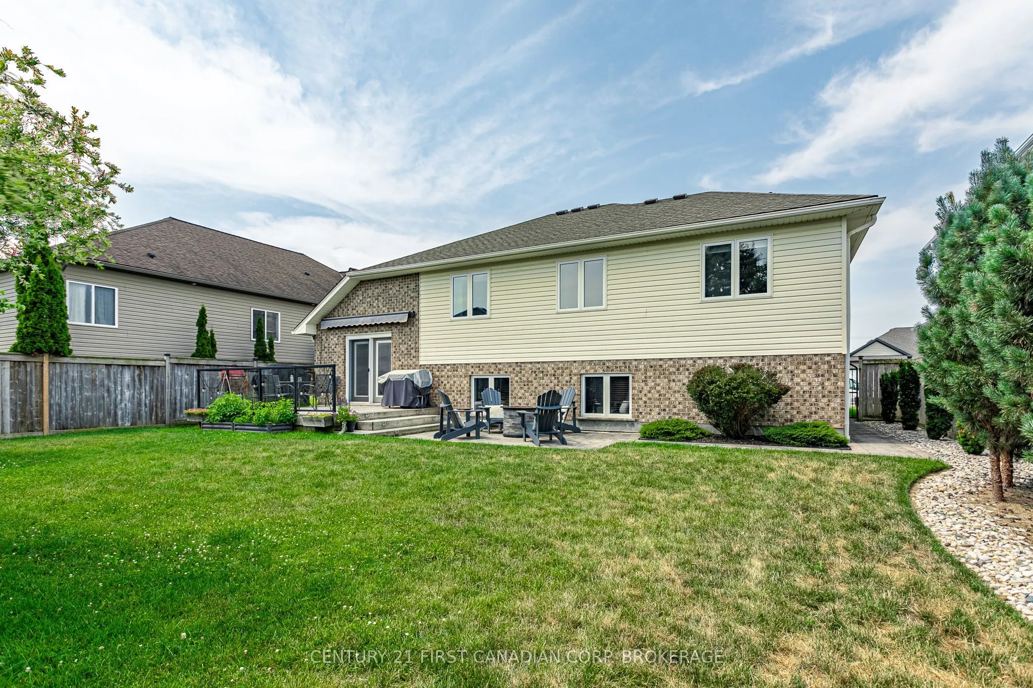 270 Boyd Boulevard