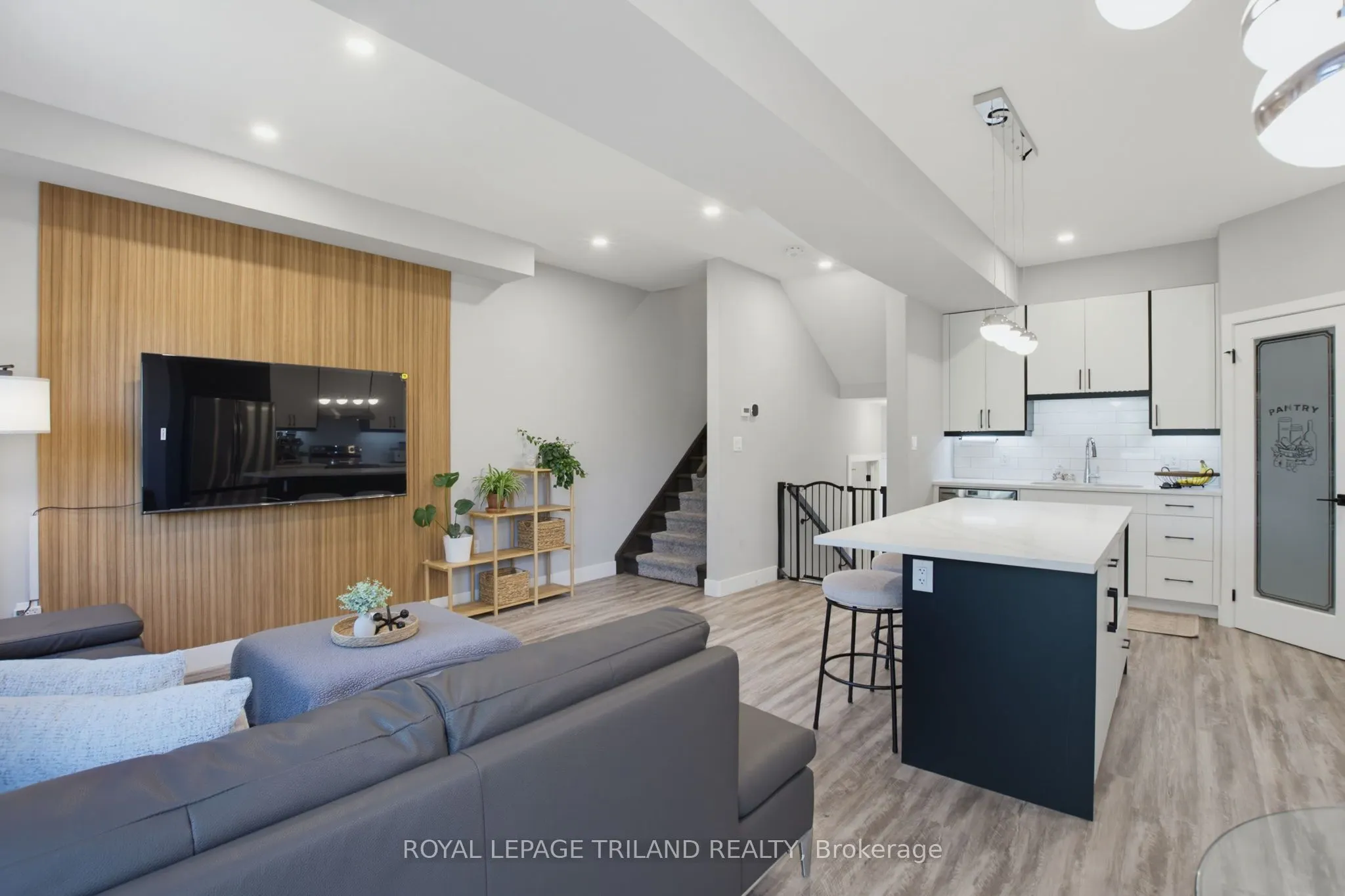 3557 Colonel Talbot Road #14
