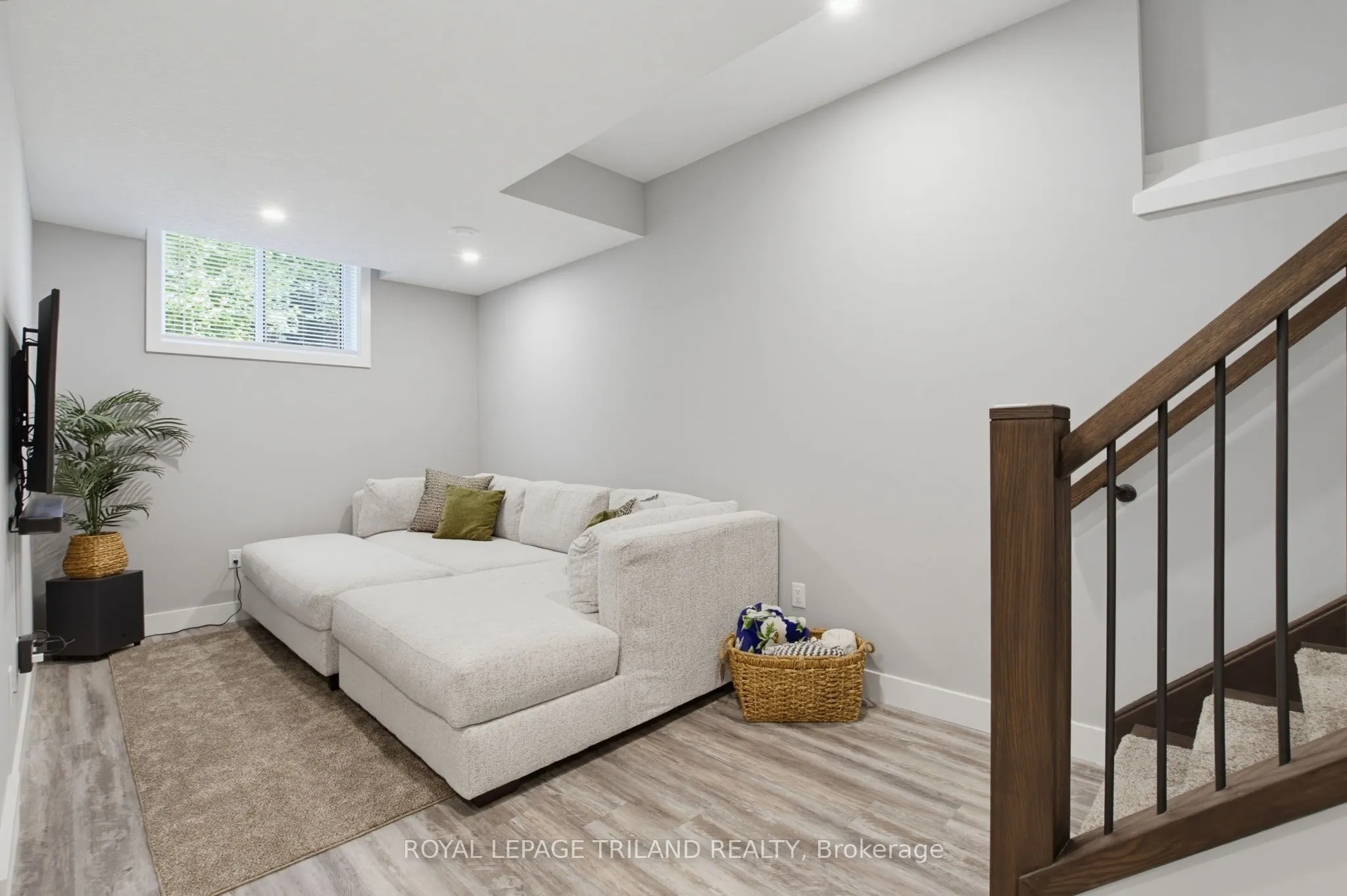 3557 Colonel Talbot Road #14