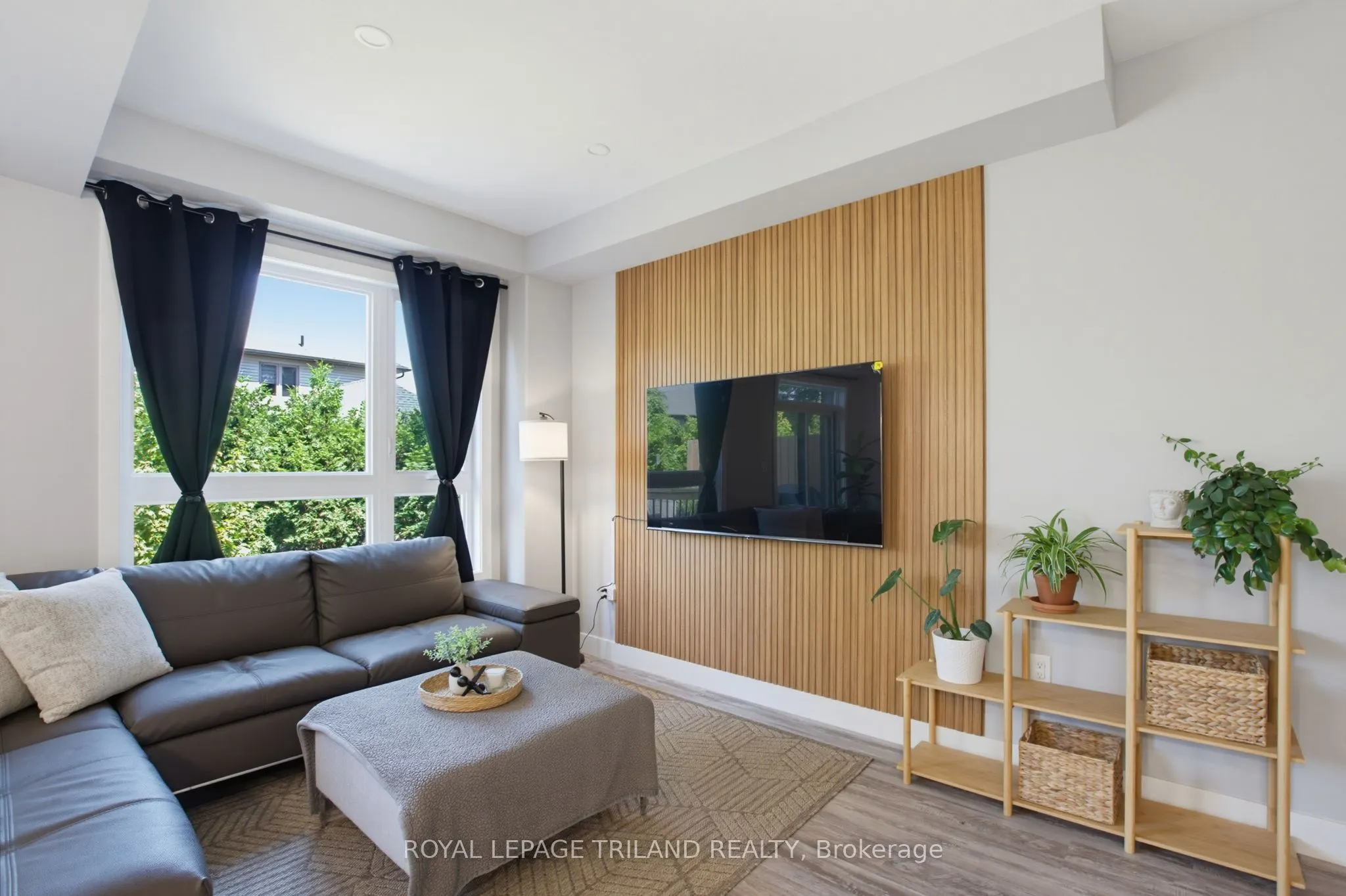 3557 Colonel Talbot Road #14