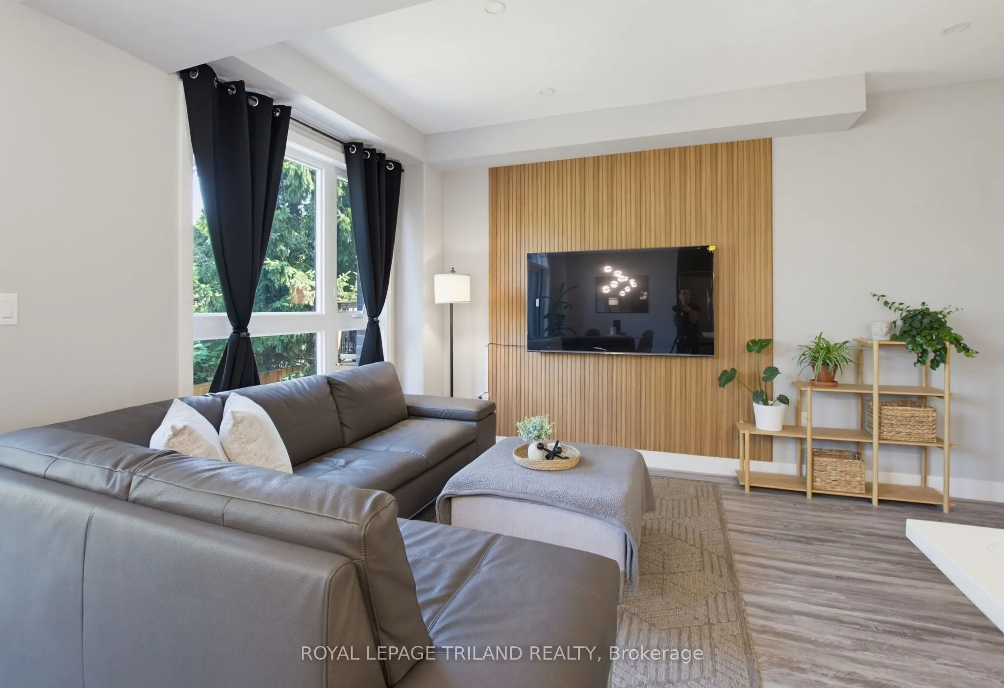 3557 Colonel Talbot Road #14