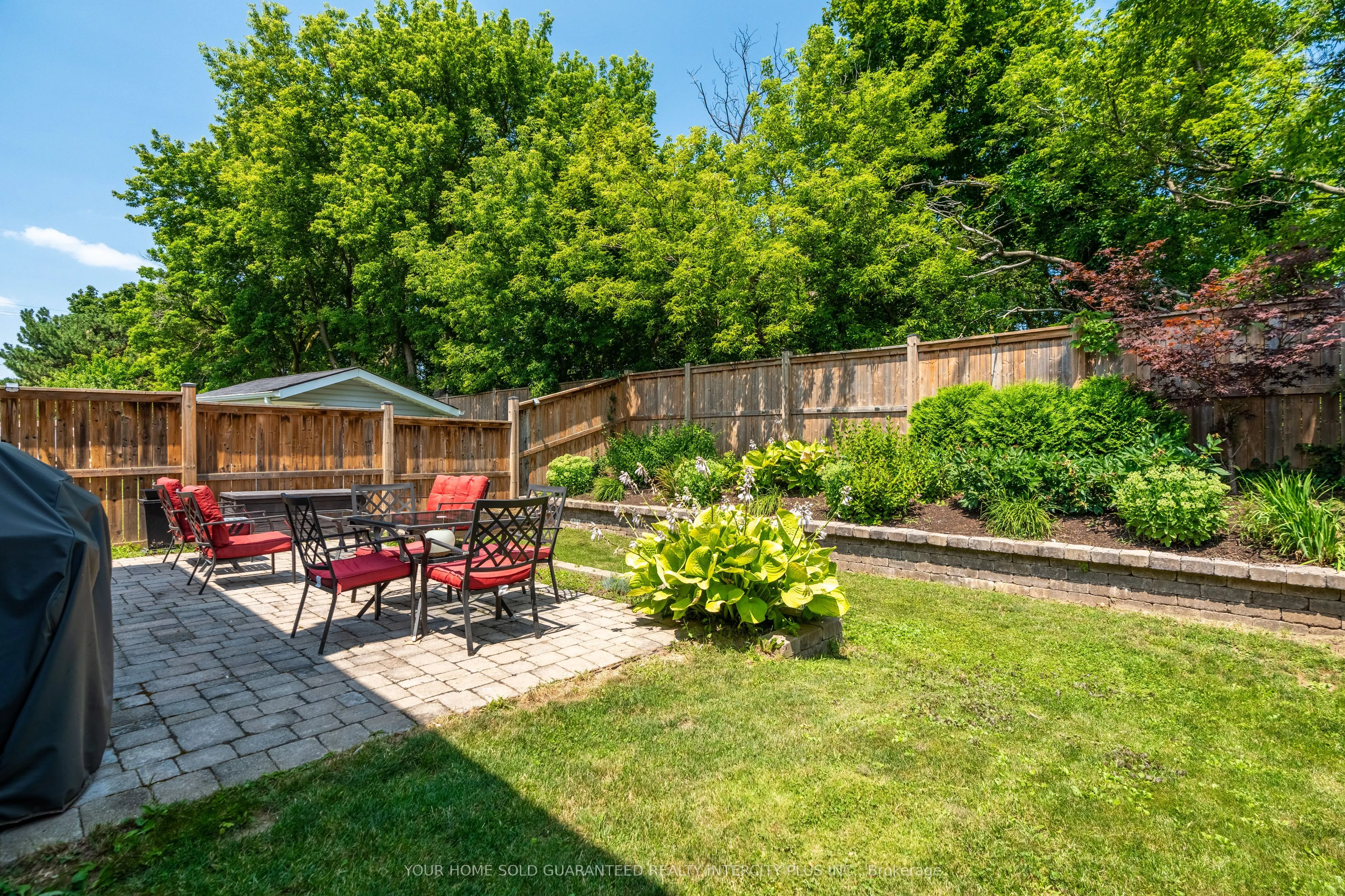 84 Sandra Crescent