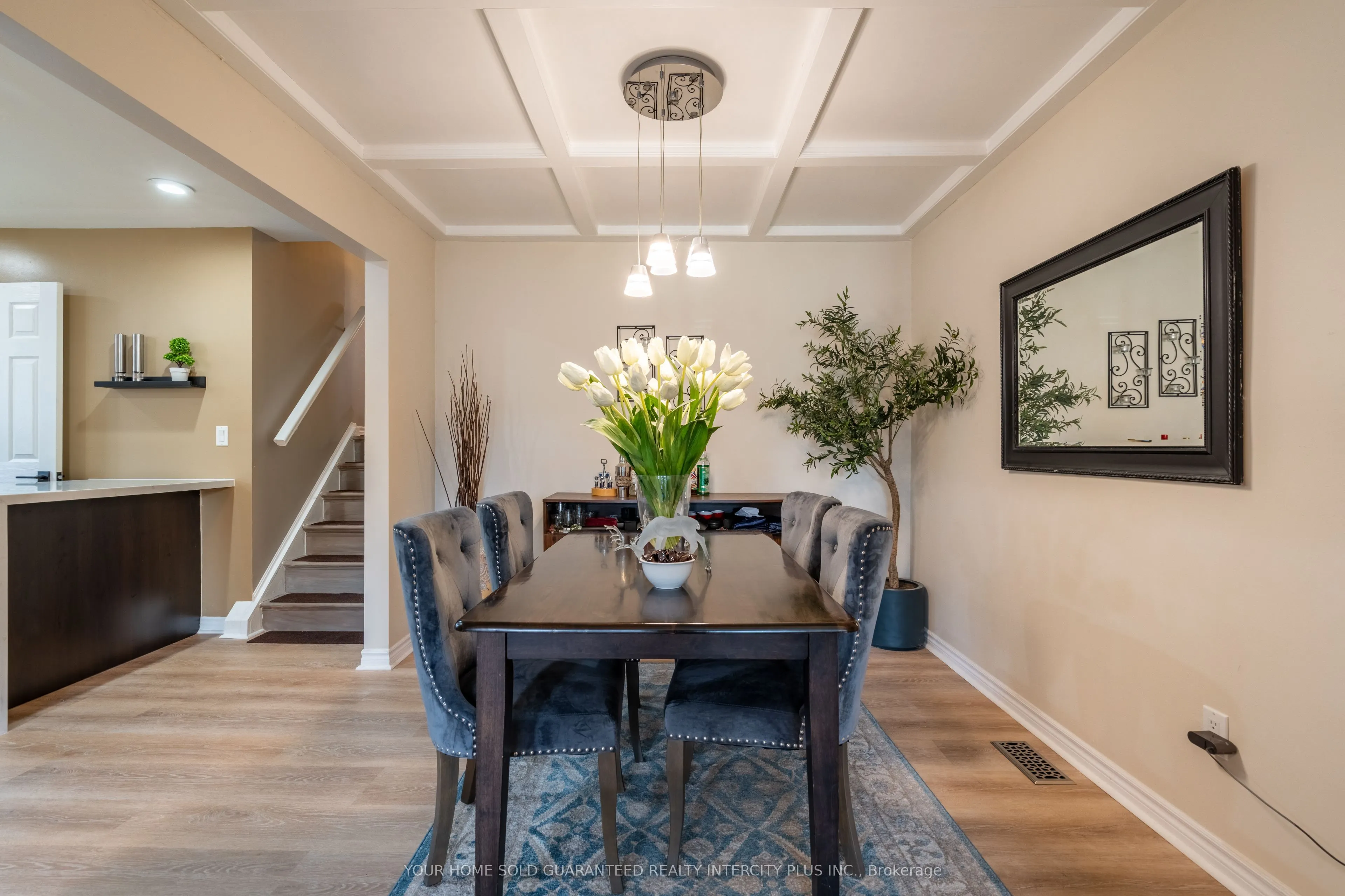 84 Sandra Crescent