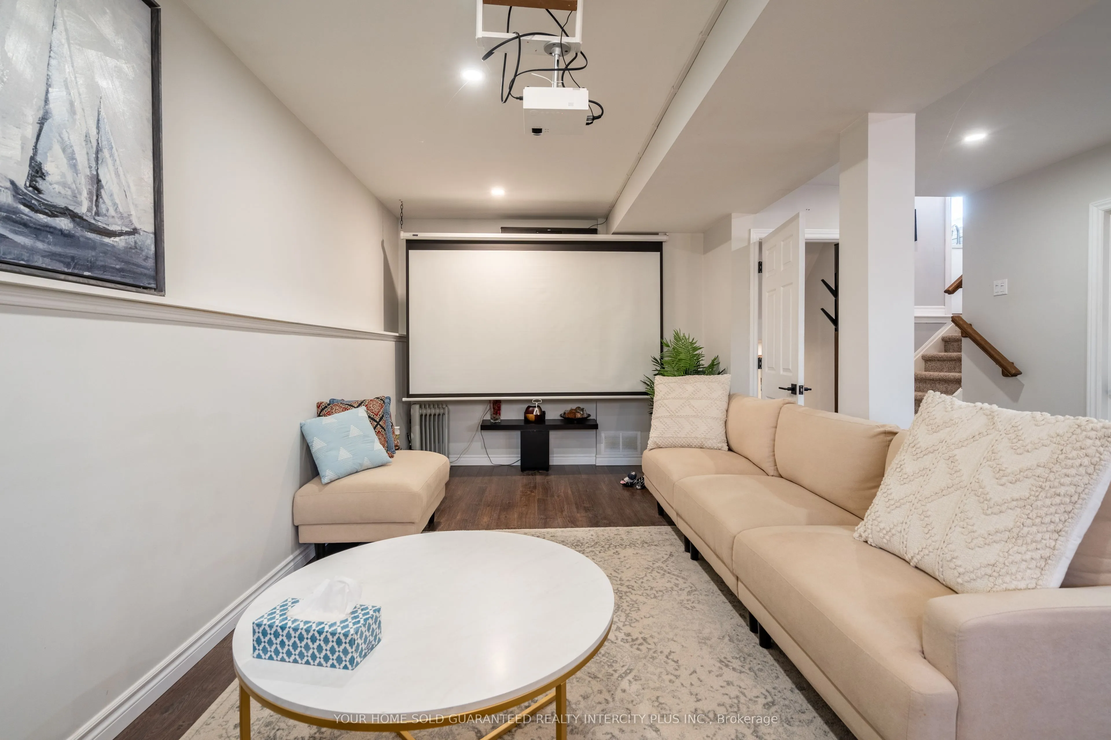 84 Sandra Crescent