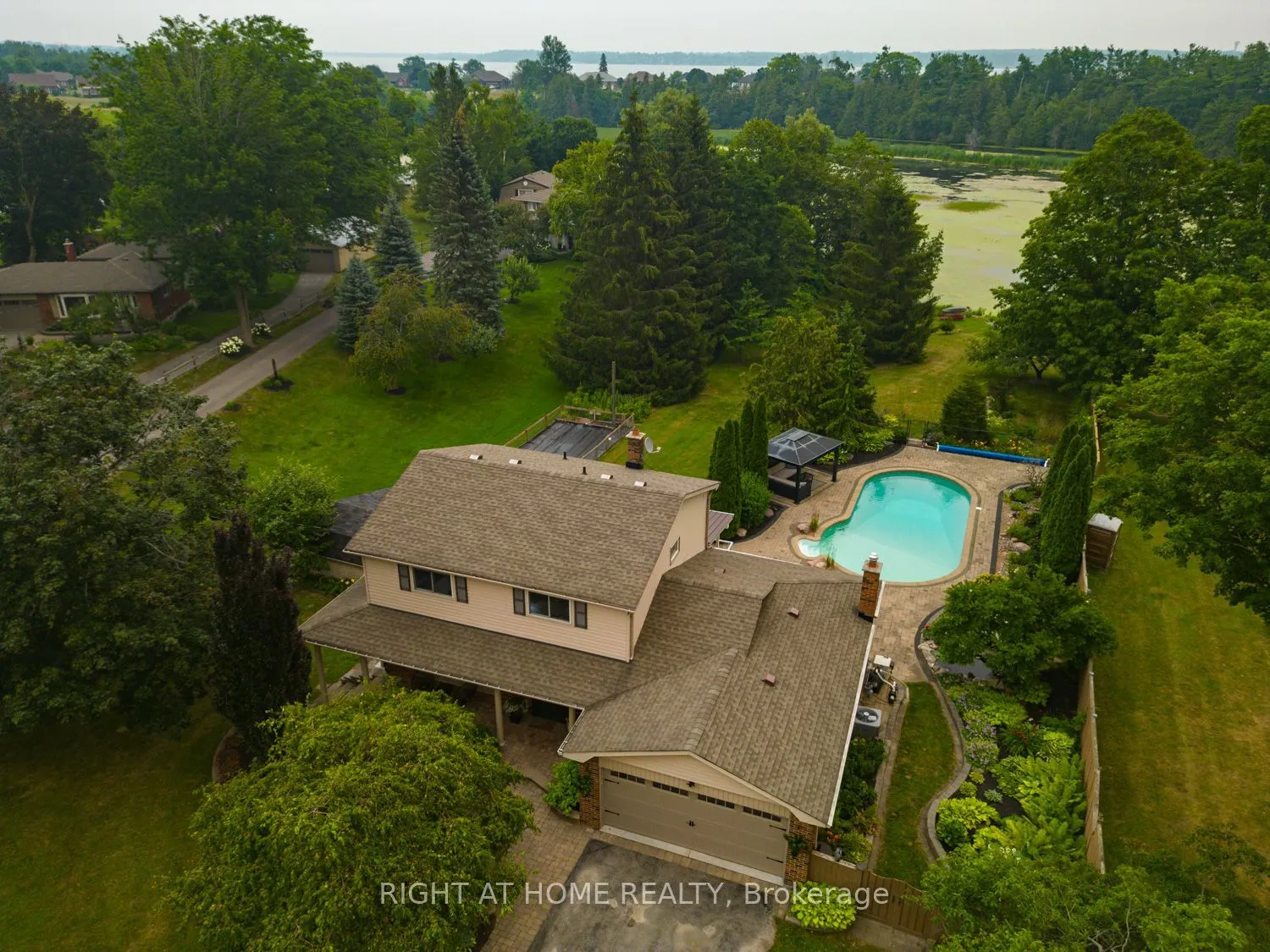 63 Robinglade Avenue