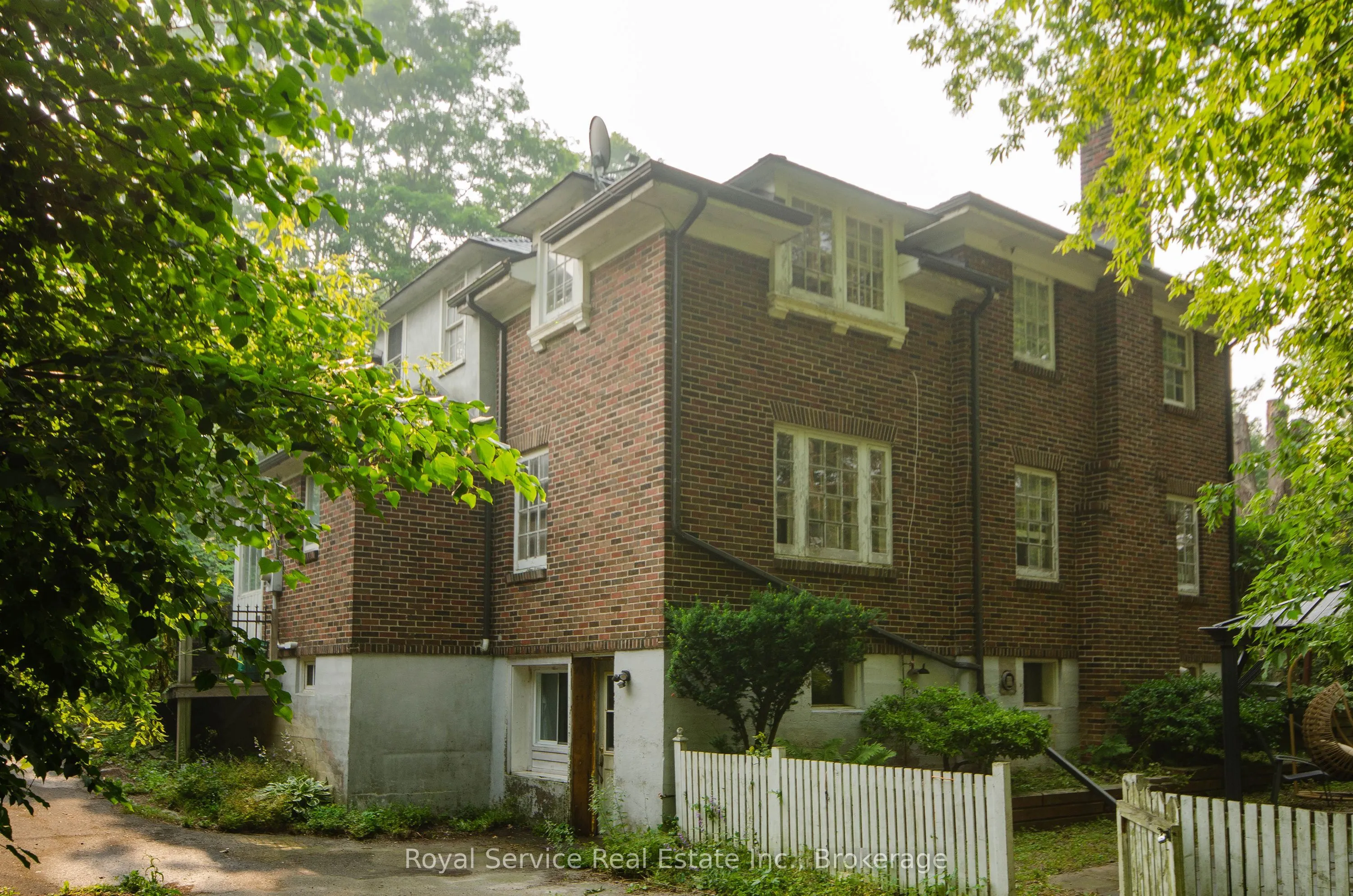 52 King Street