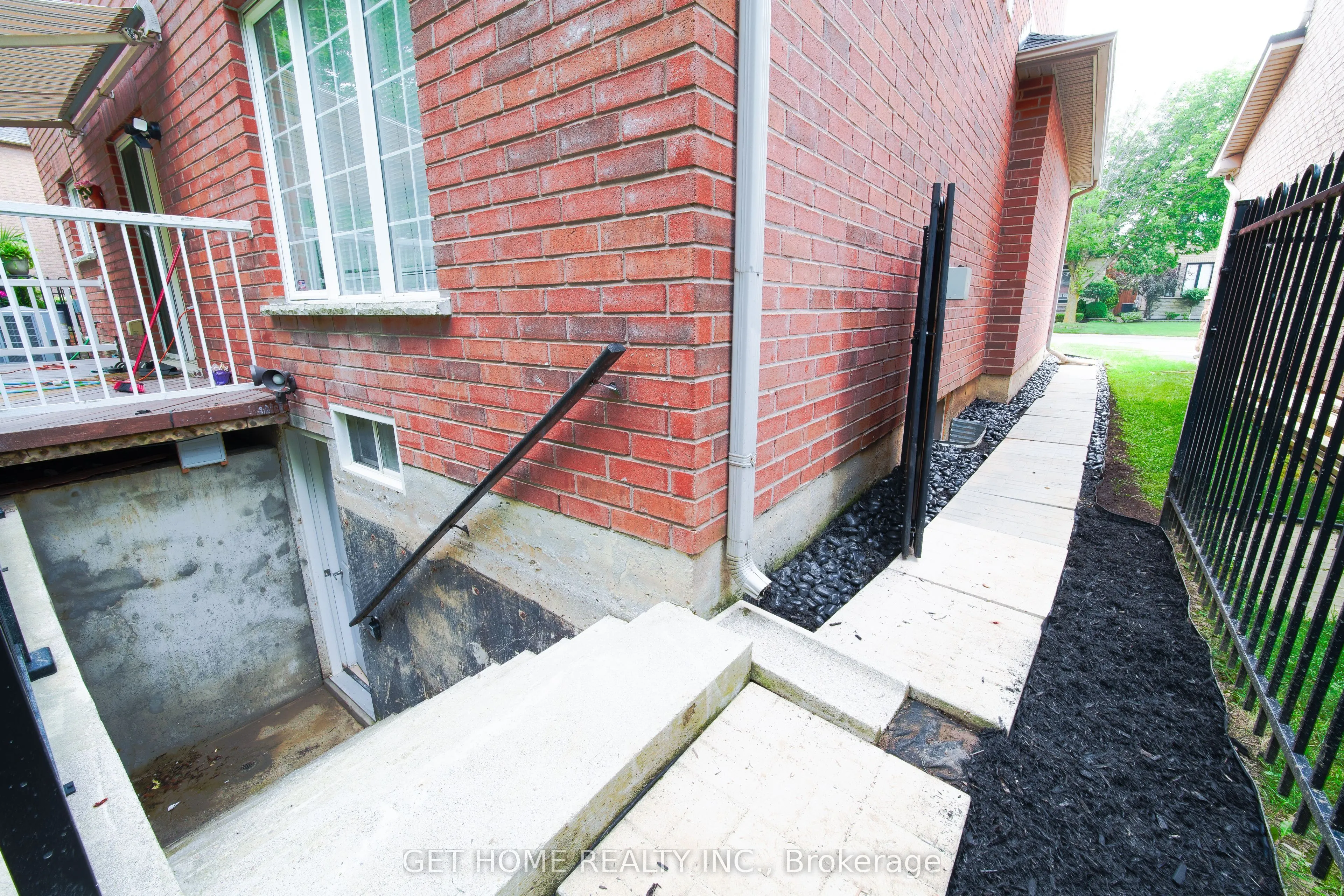 18 Dewsbury Way ##Bsmt