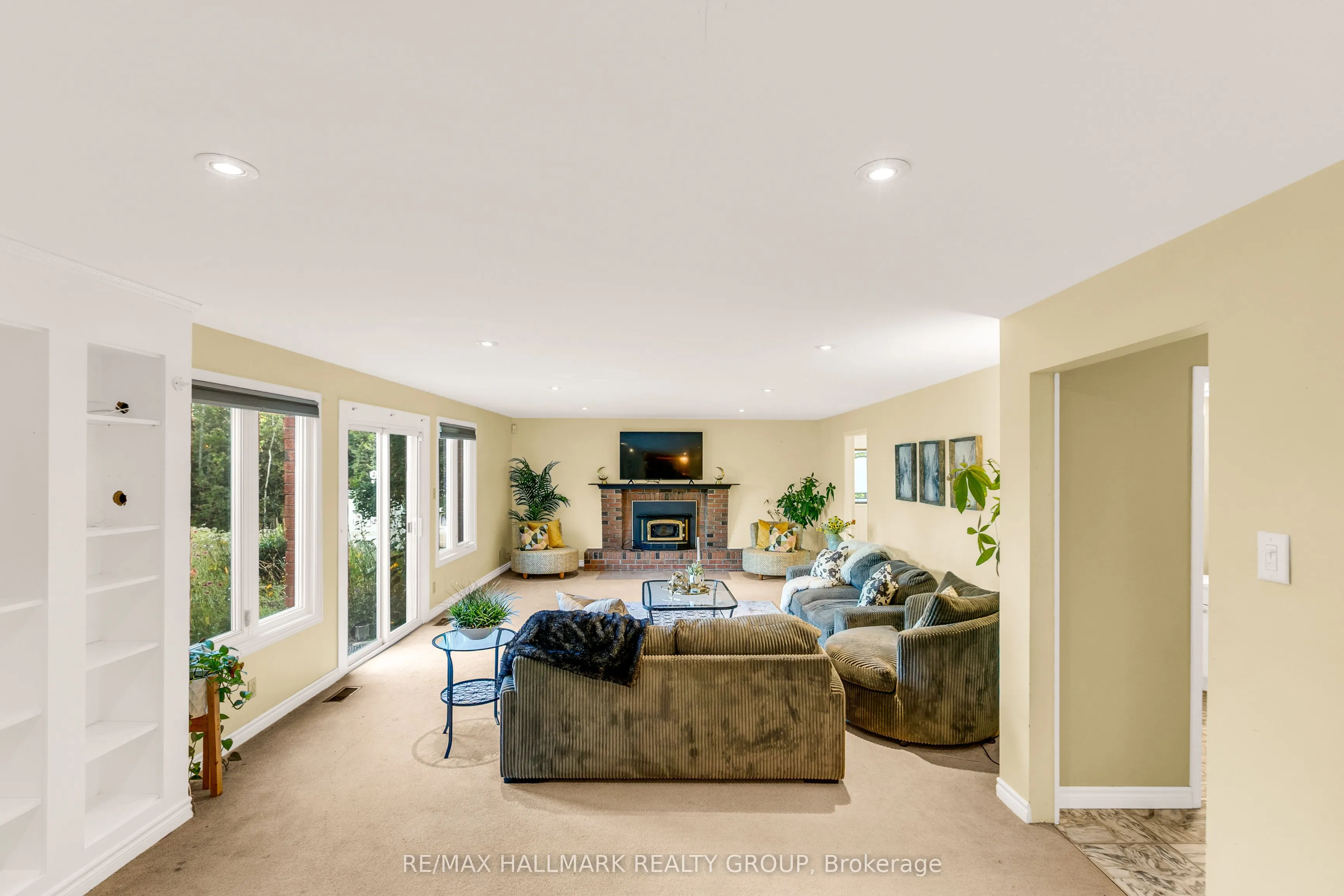 7316 Flewellyn Road
