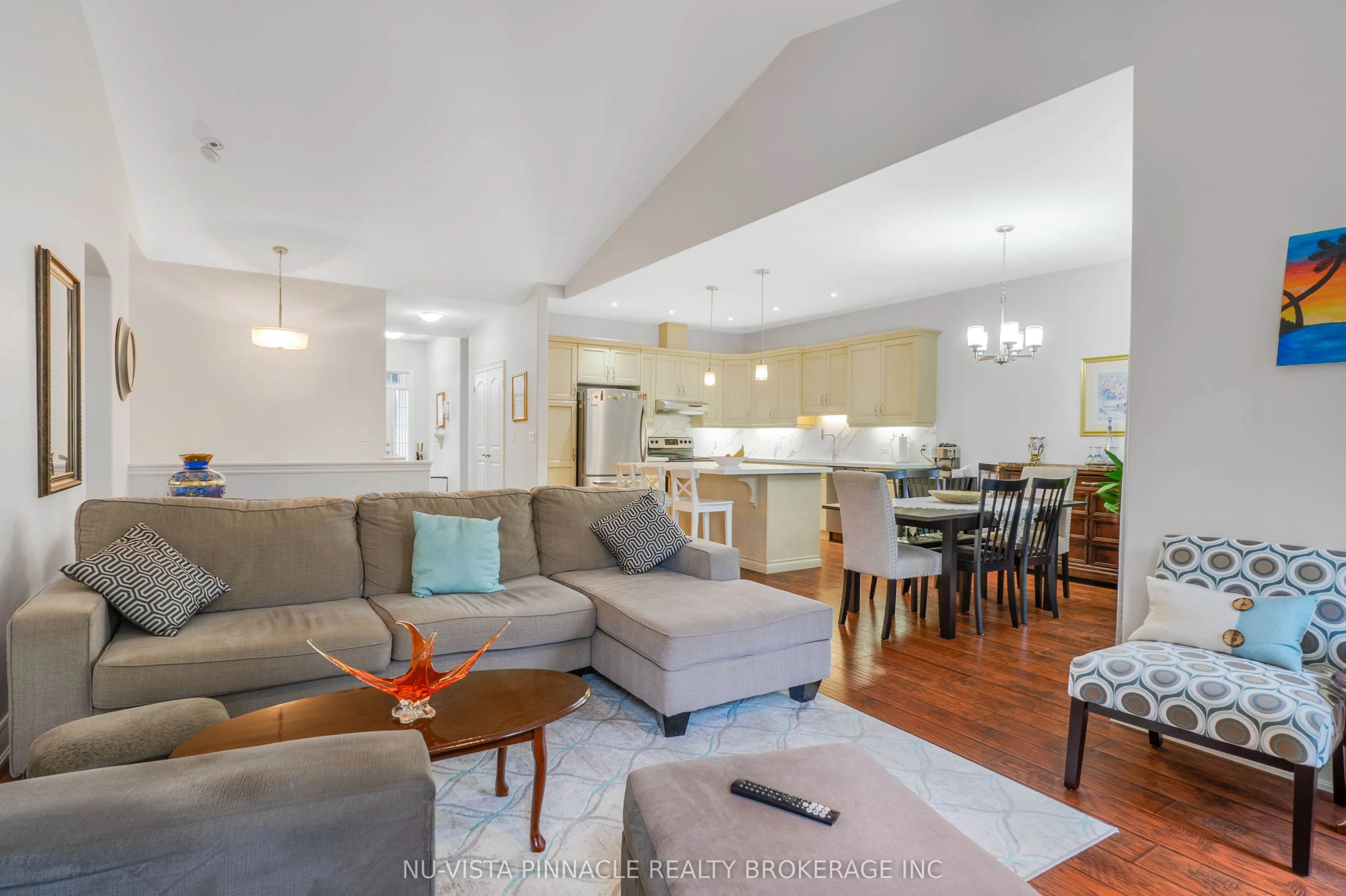 19 Hillside Drive E #10