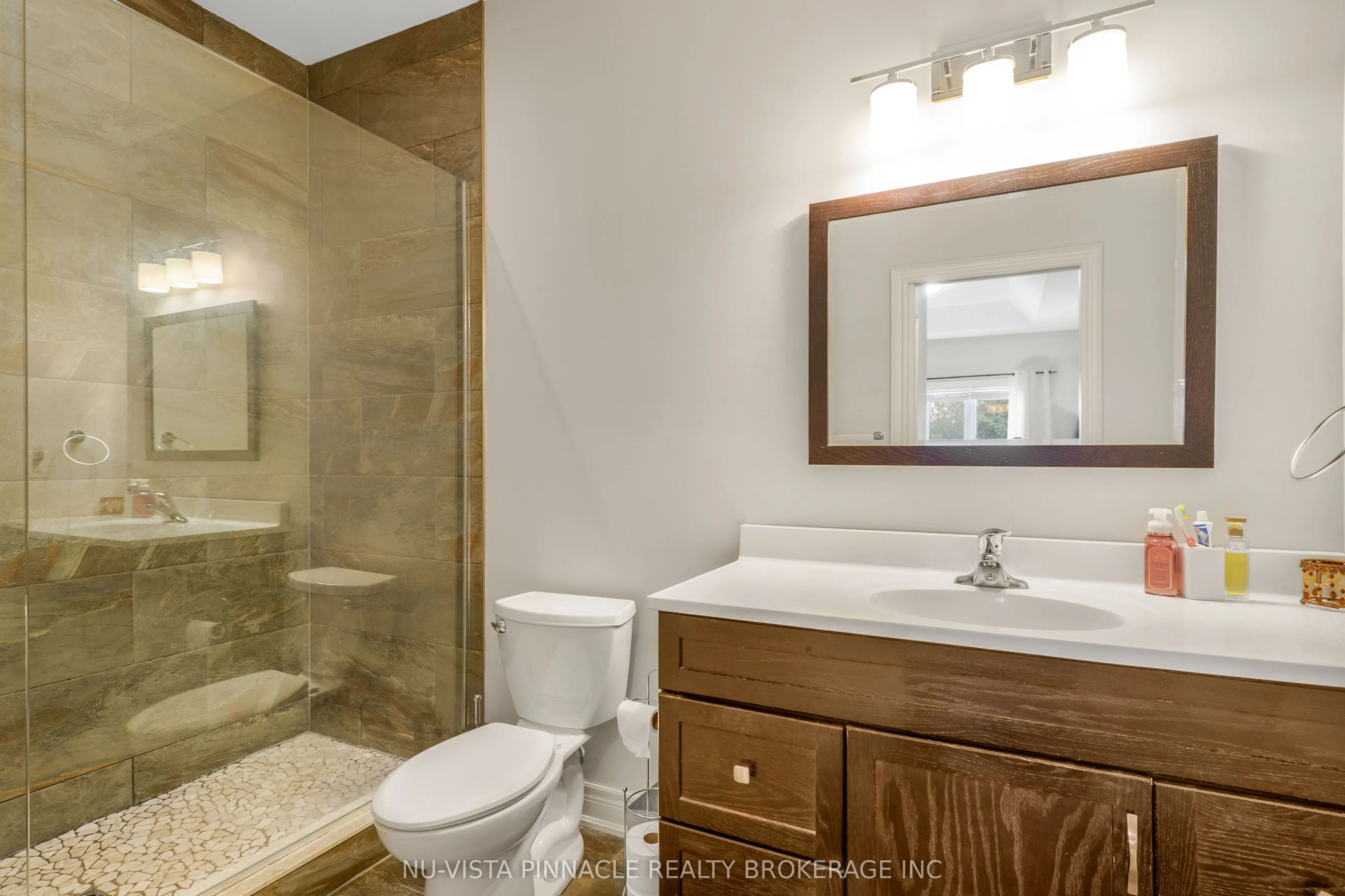 19 Hillside Drive E #10