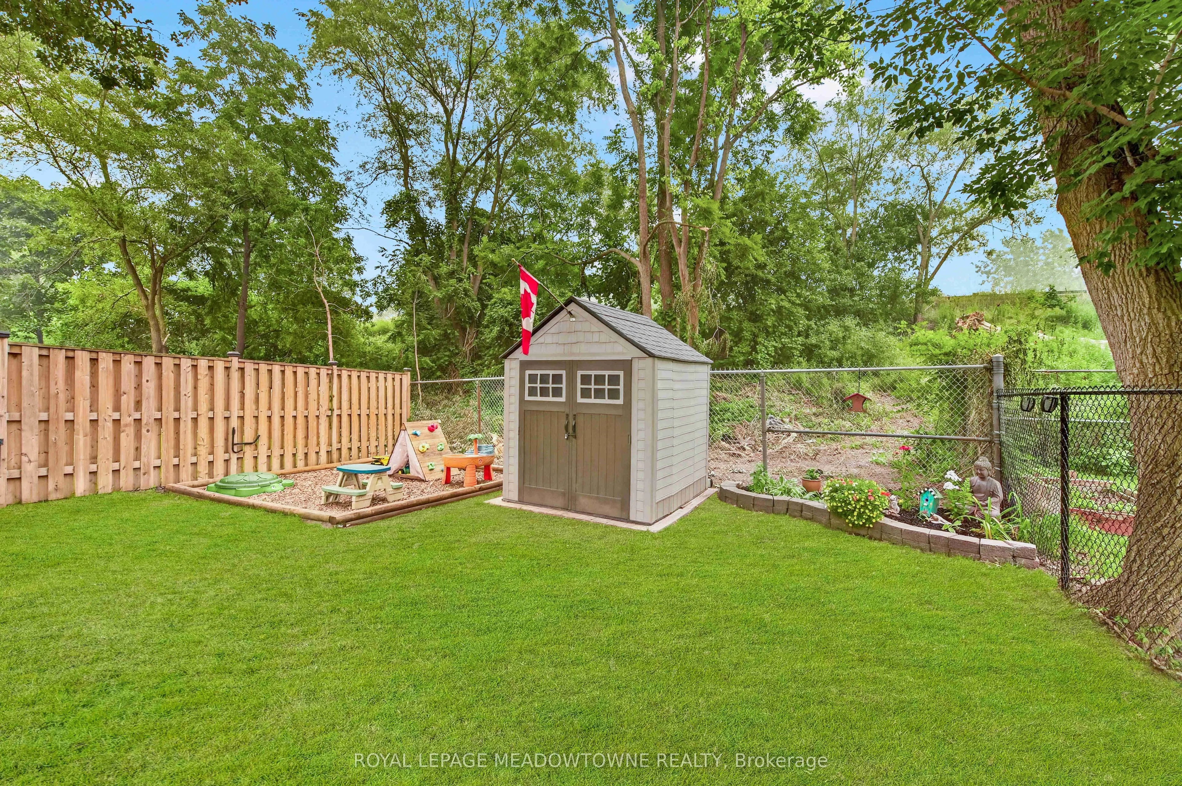 11 Stirton Avenue