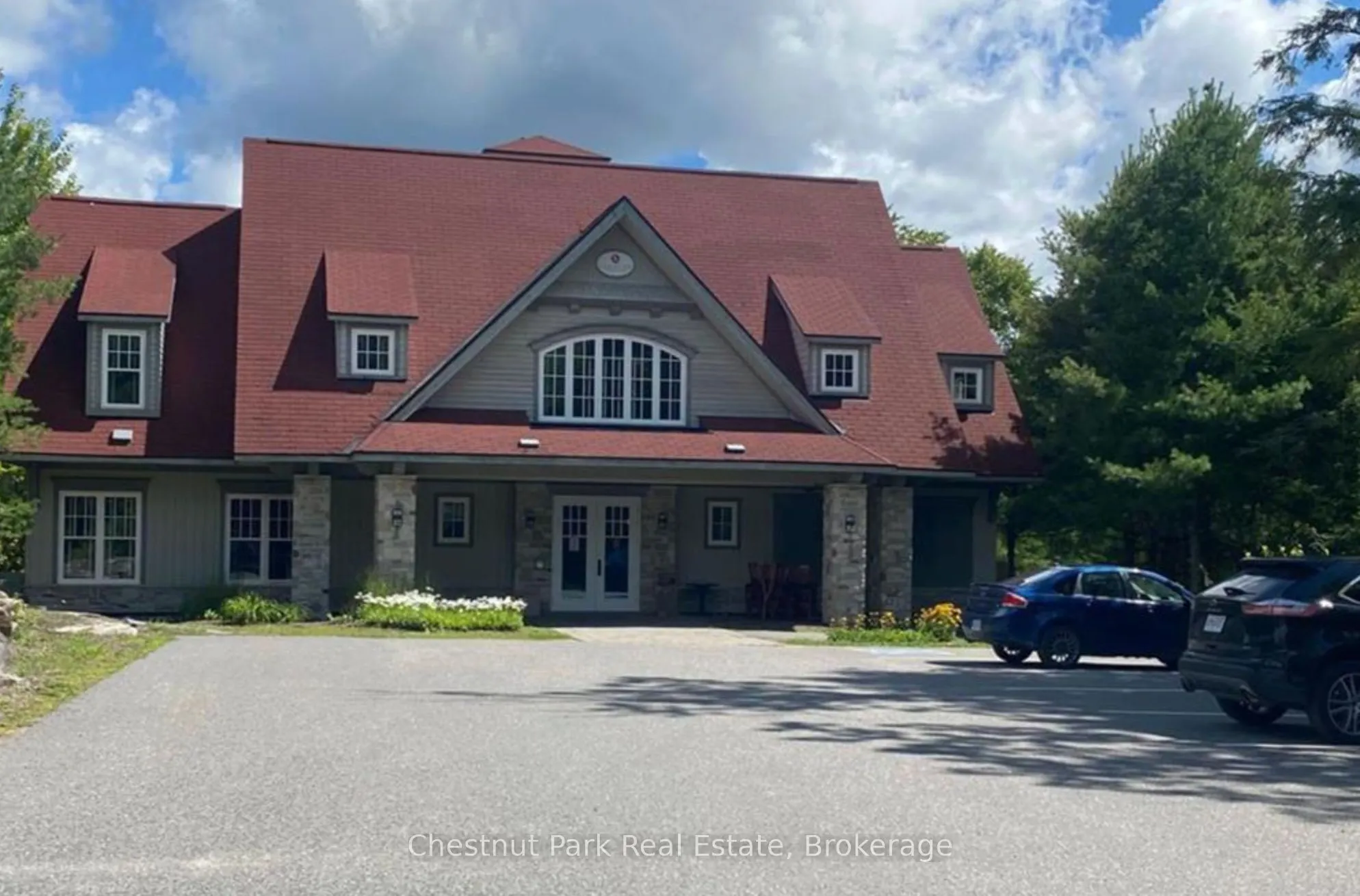 301 EMERALD HILLS Court #11