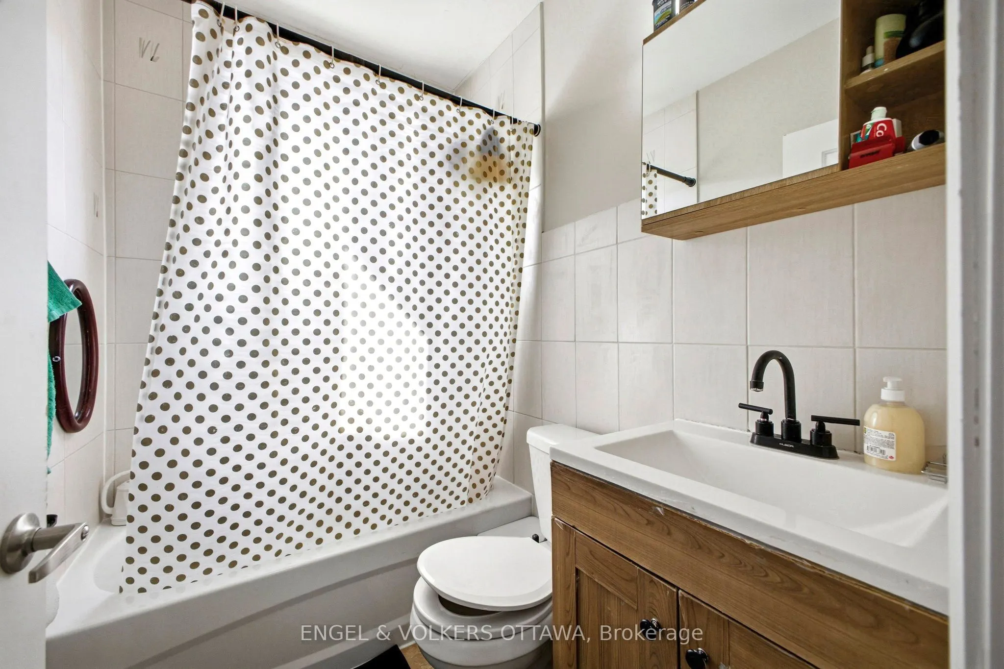 287 St Laurent Boulevard