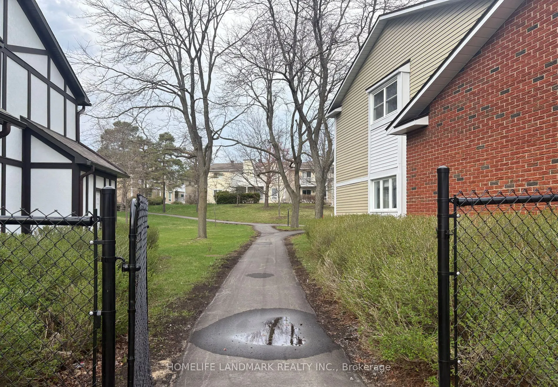 7 Harness Lane #B