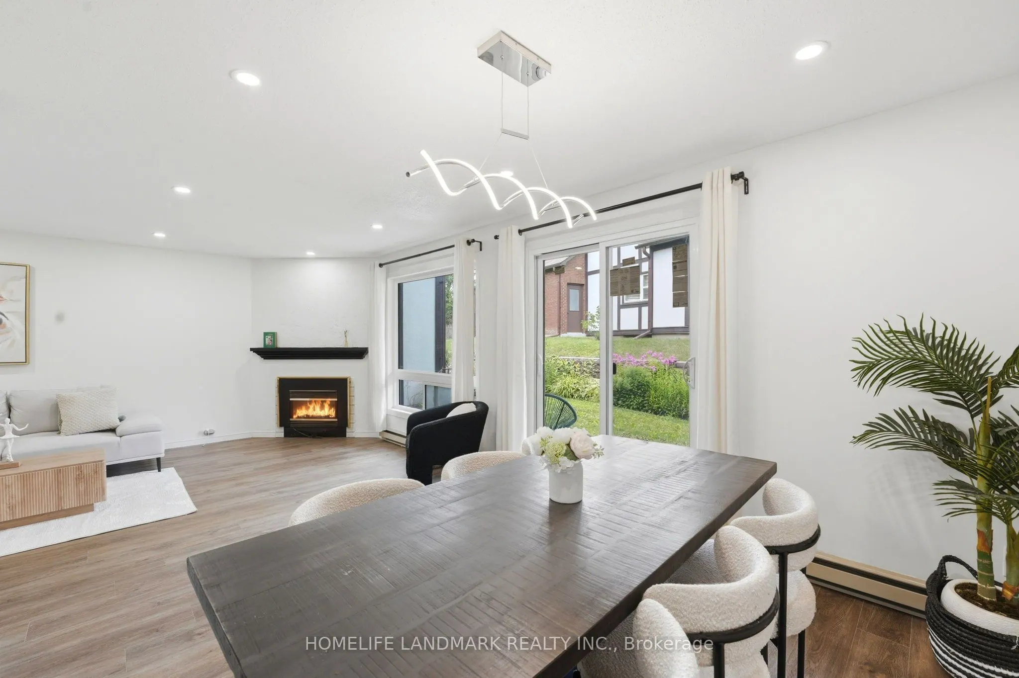 7 Harness Lane #B