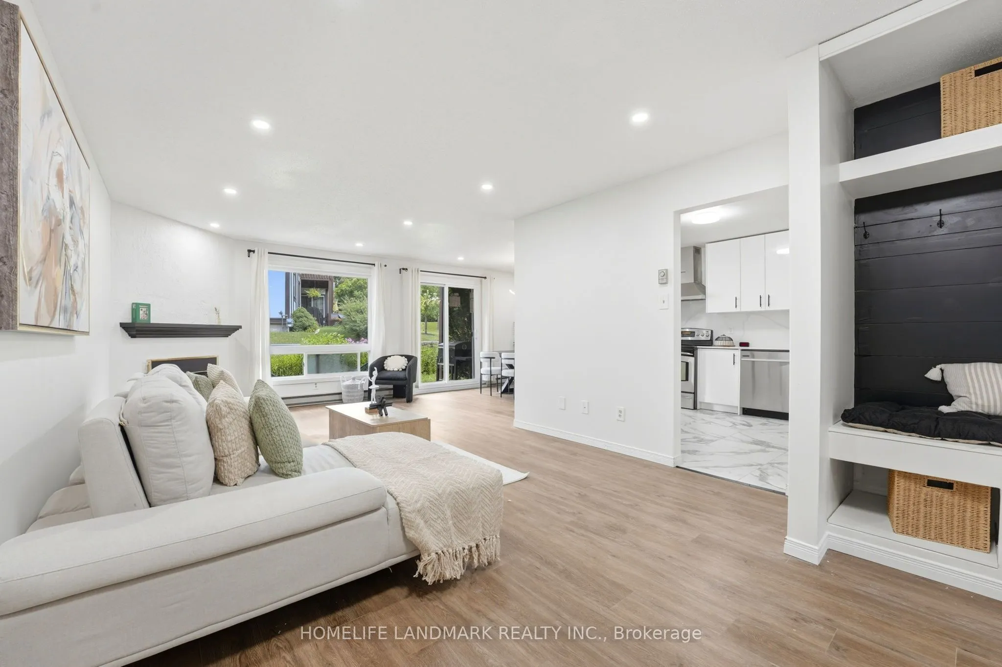 7 Harness Lane #B