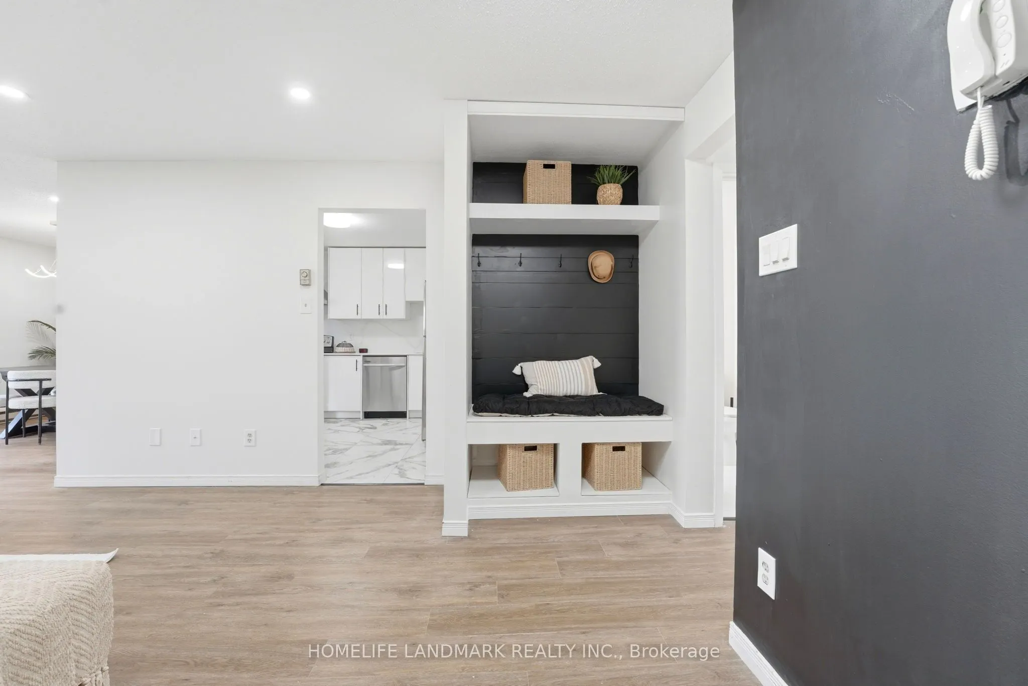 7 Harness Lane #B