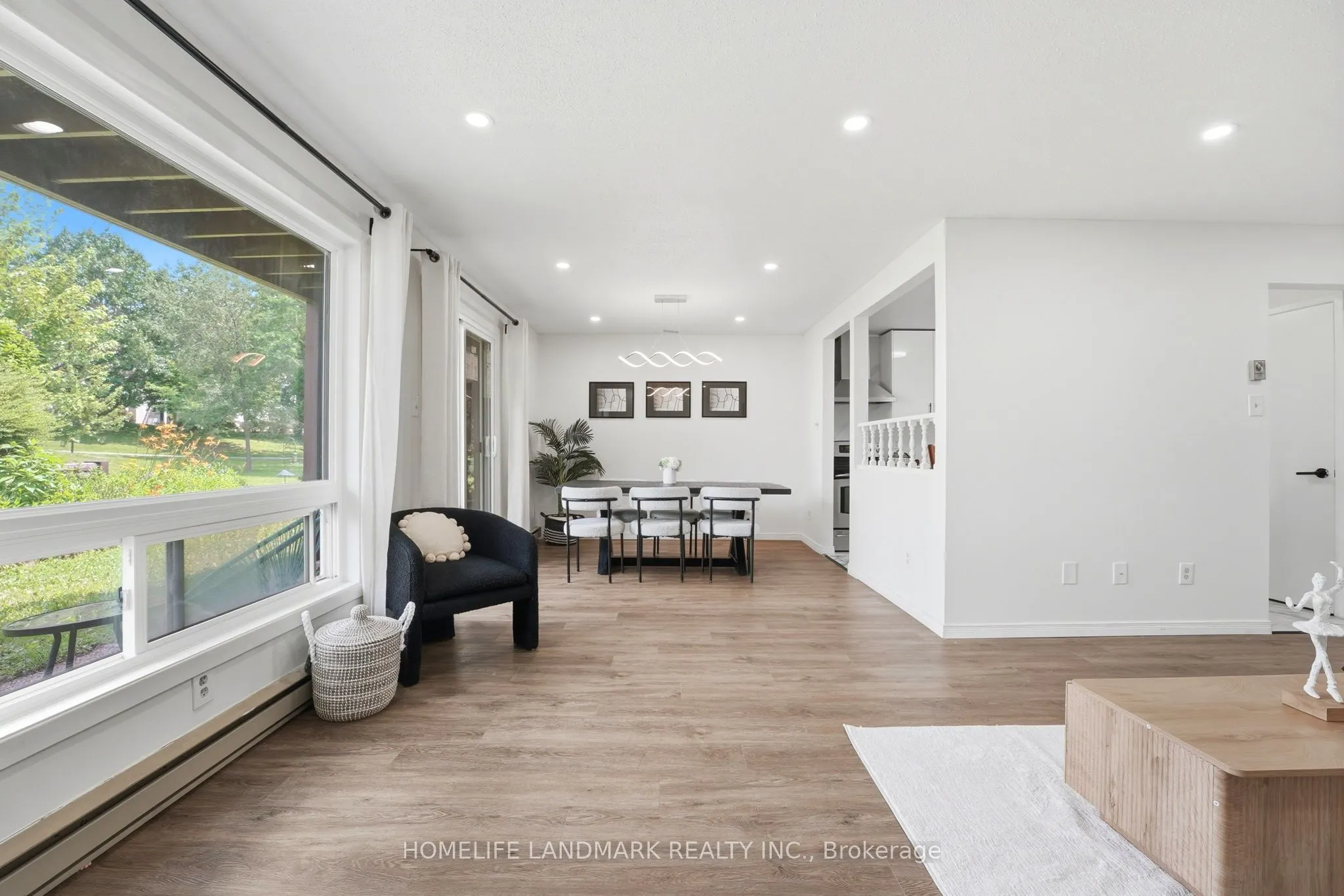 7 Harness Lane #B