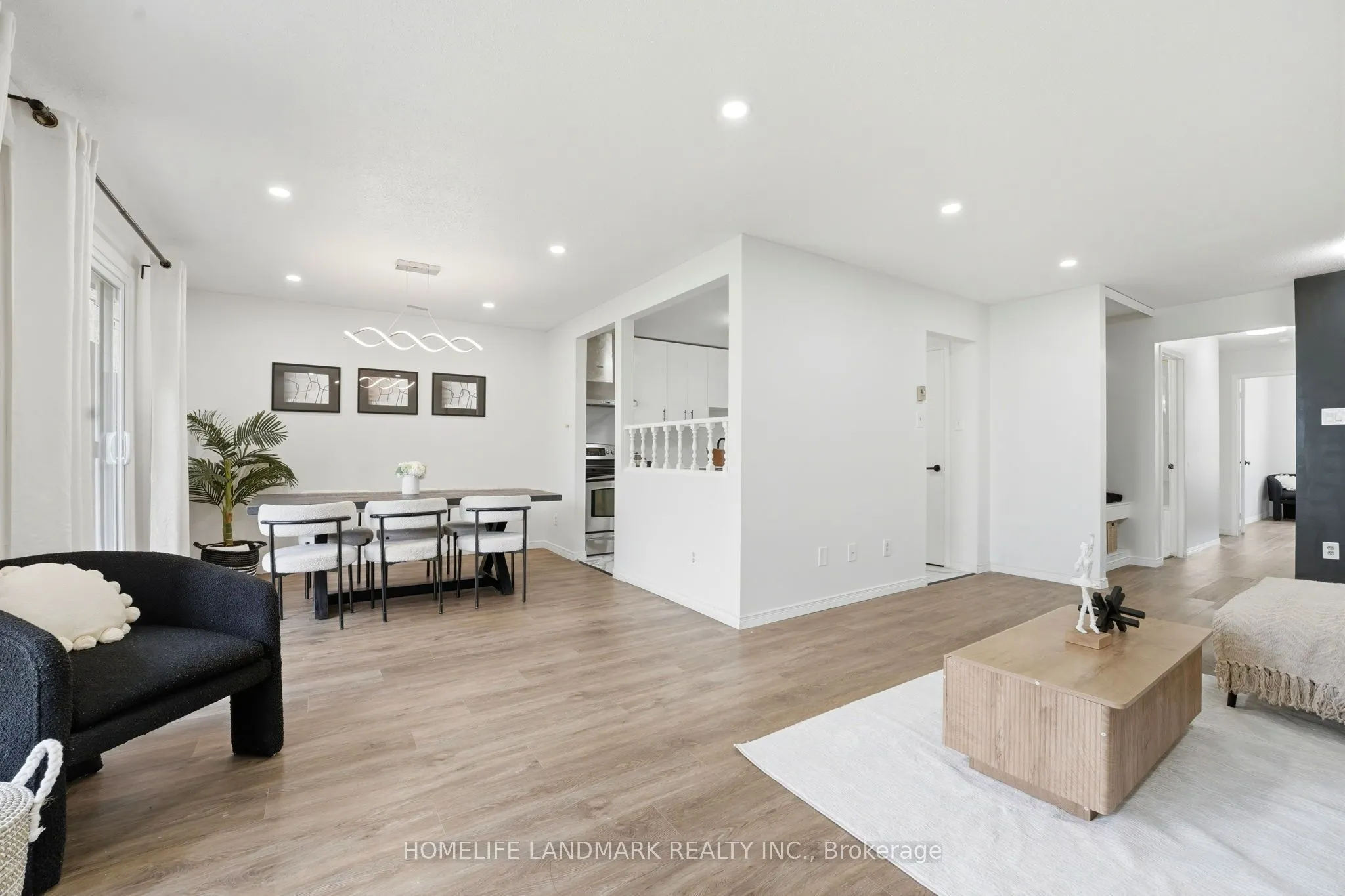 7 Harness Lane #B