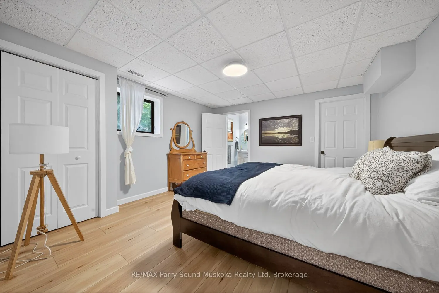 34 SILVER POINT Drive
