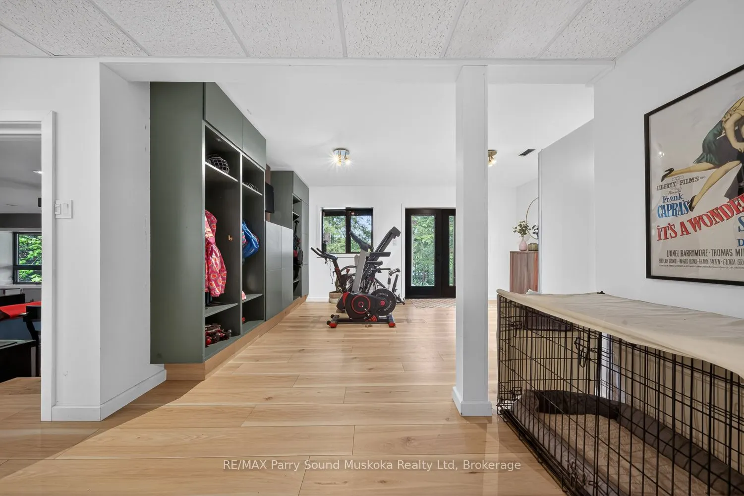 34 SILVER POINT Drive