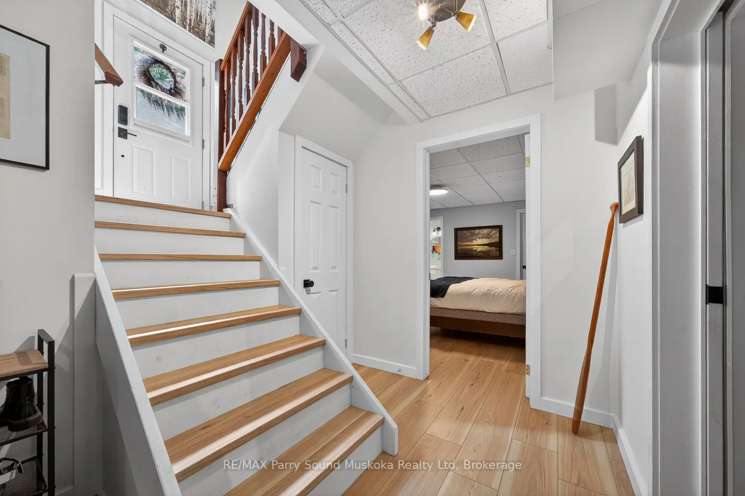 34 SILVER POINT Drive