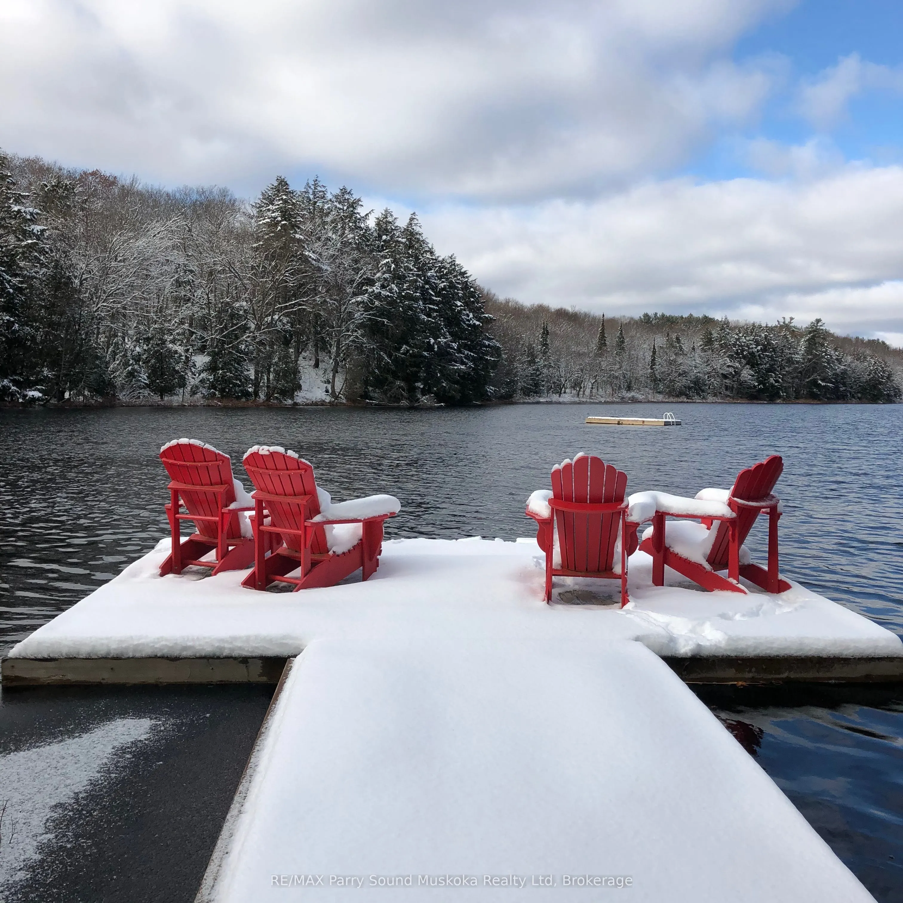 34 SILVER POINT Drive