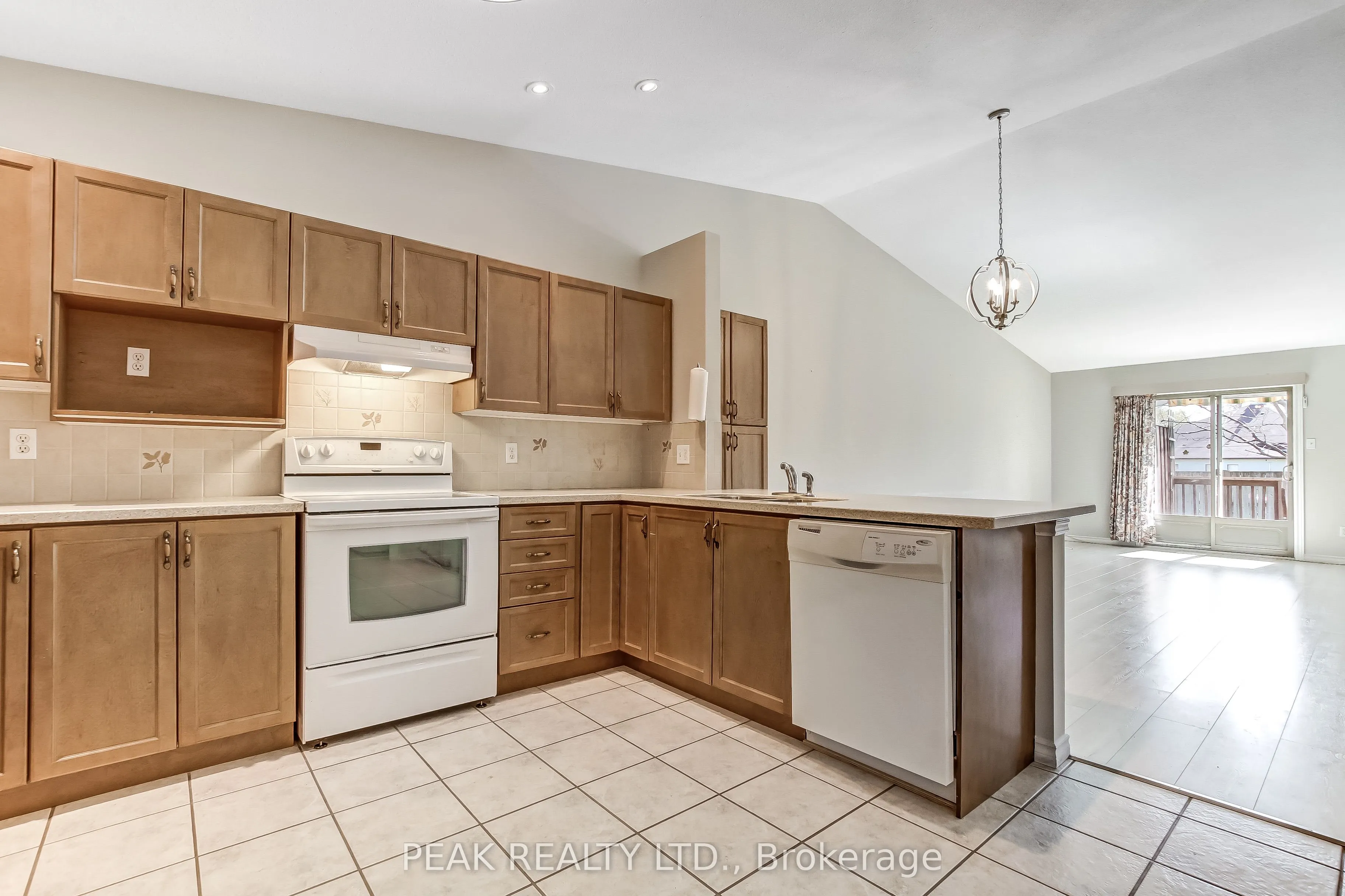 19 Hanlon Place #15