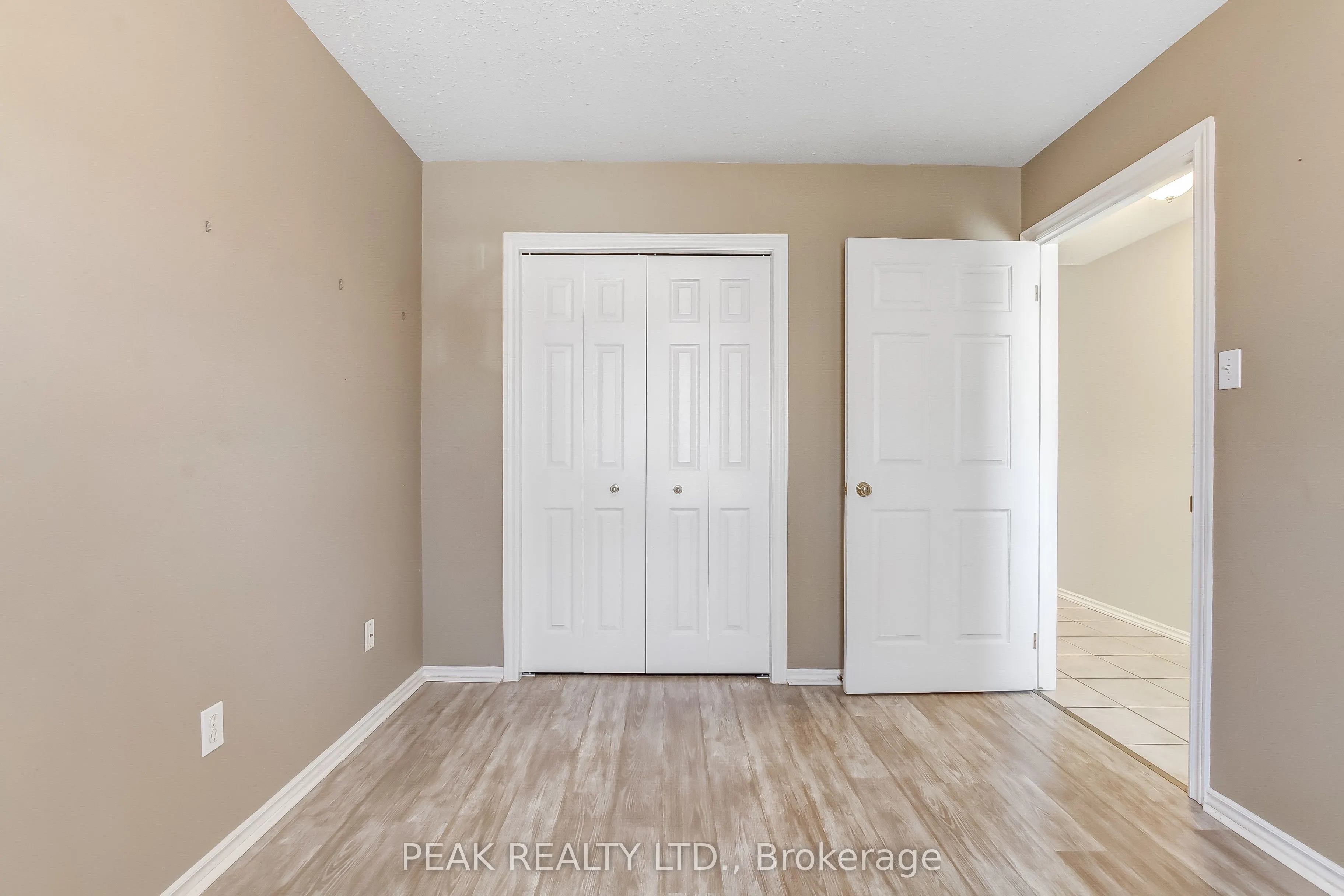 19 Hanlon Place #15