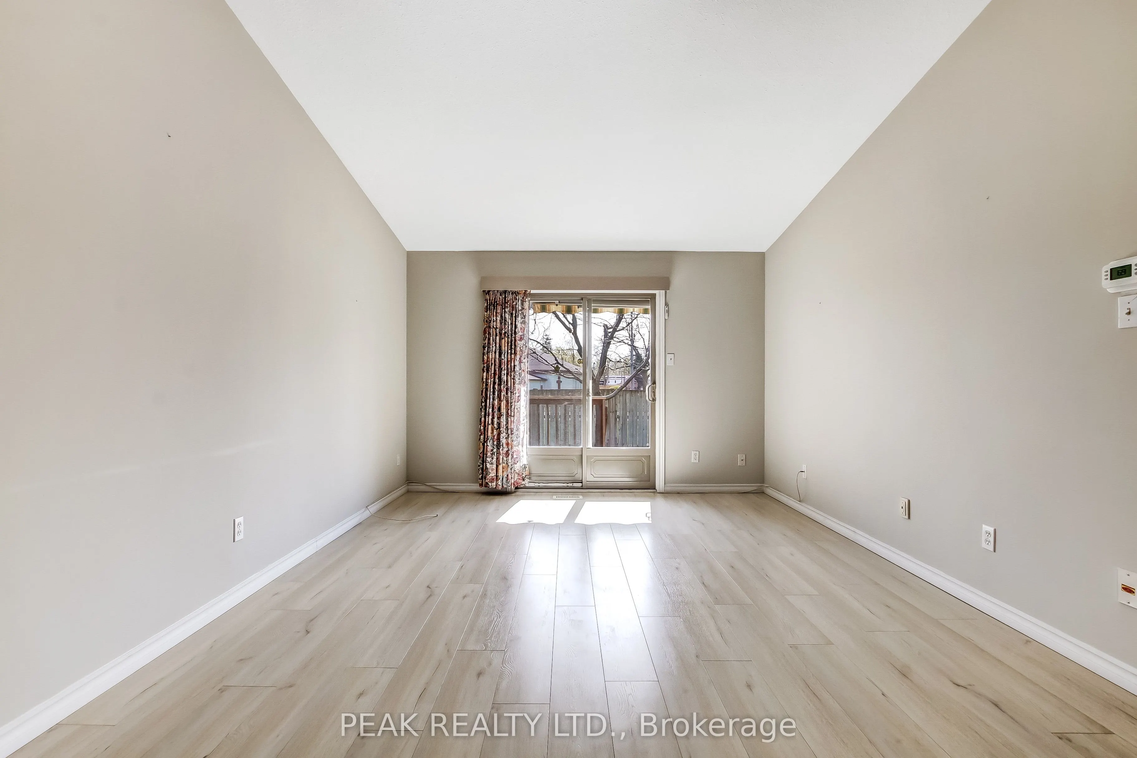 19 Hanlon Place #15