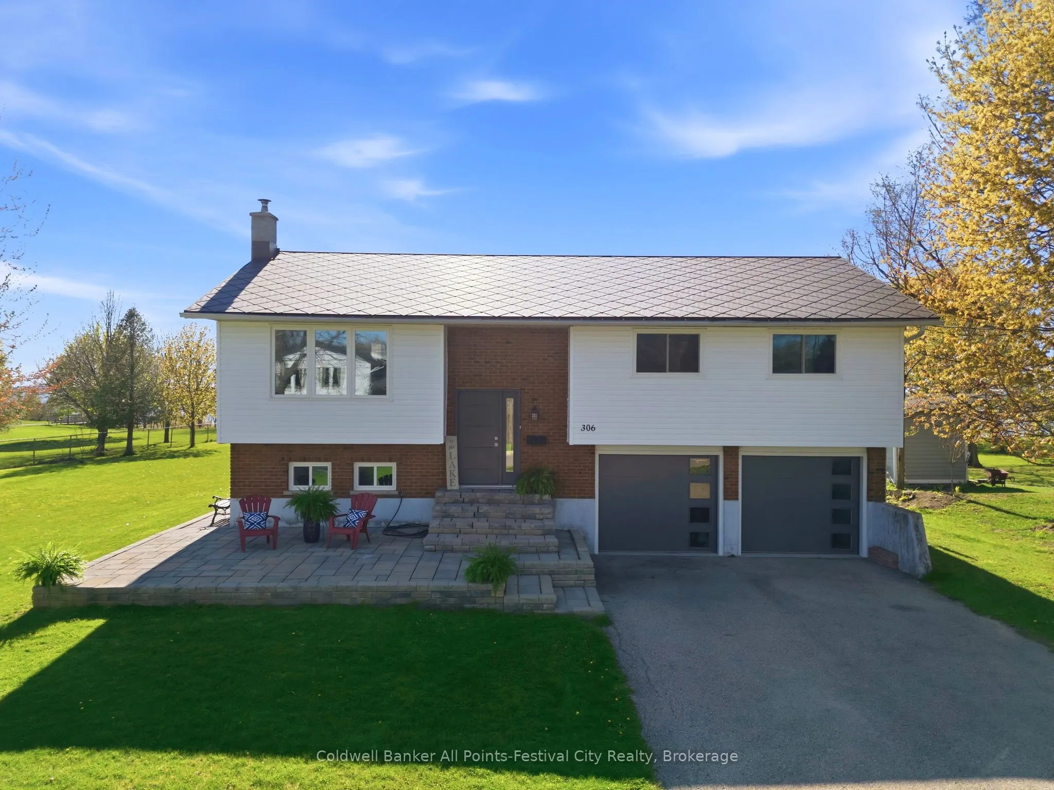 306 Lakeside Drive